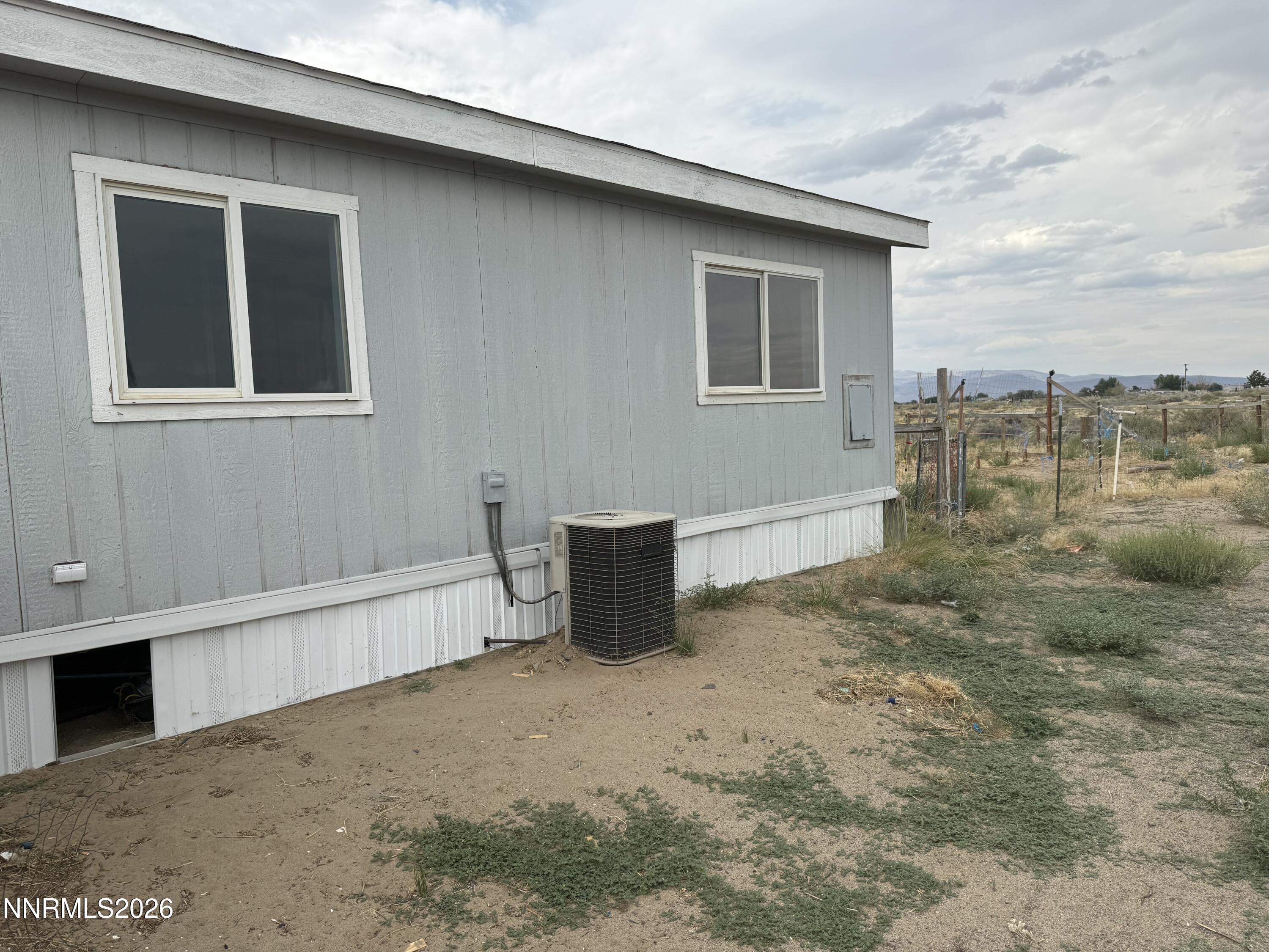 2100 E Badger Street Property Photo 8