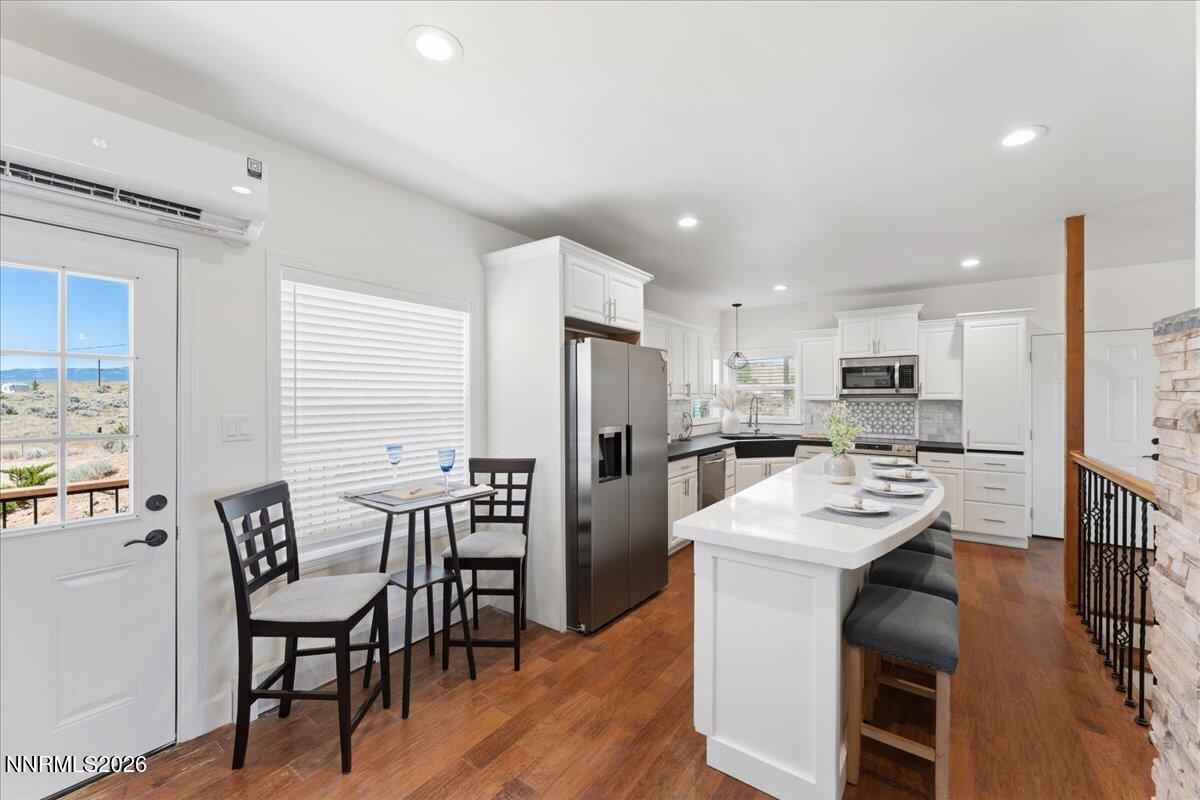 10400 Adobe Drive Property Photo 6