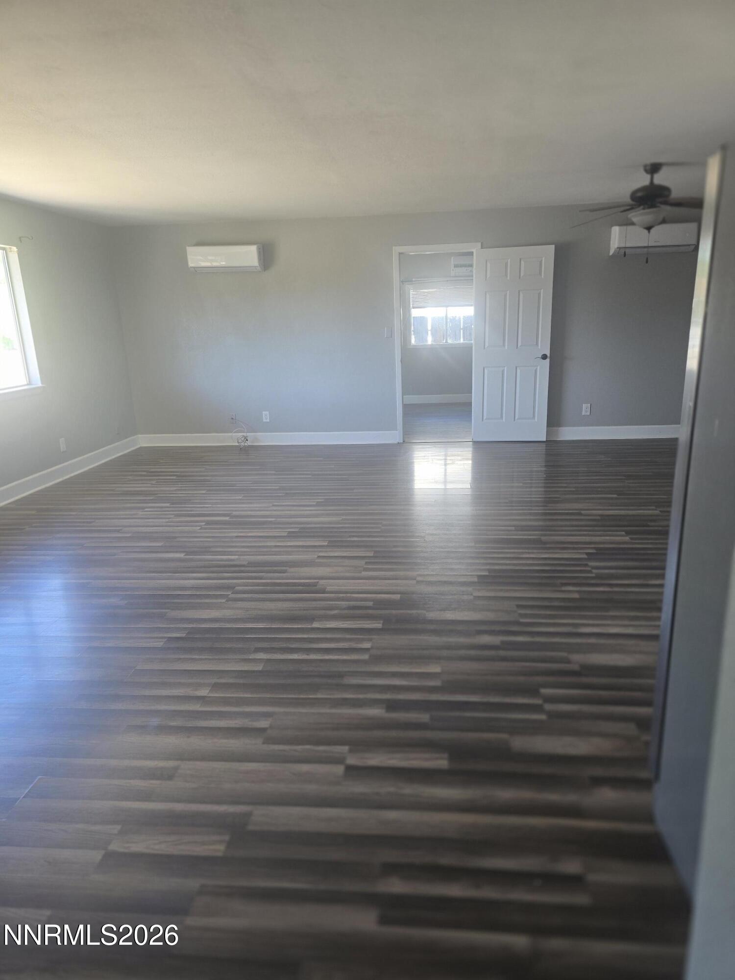 1060 S Lee Avenue Property Photo 6