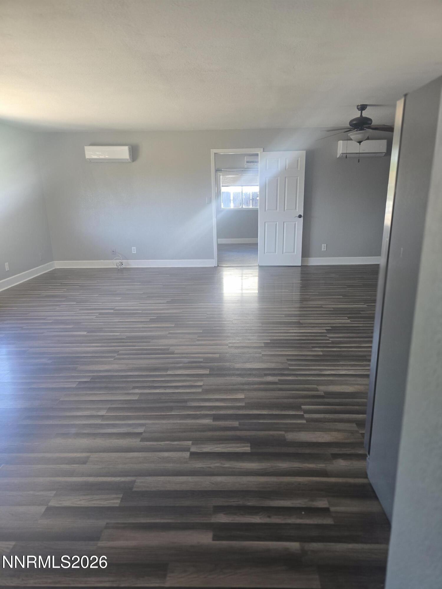1060 S Lee Avenue Property Photo 7