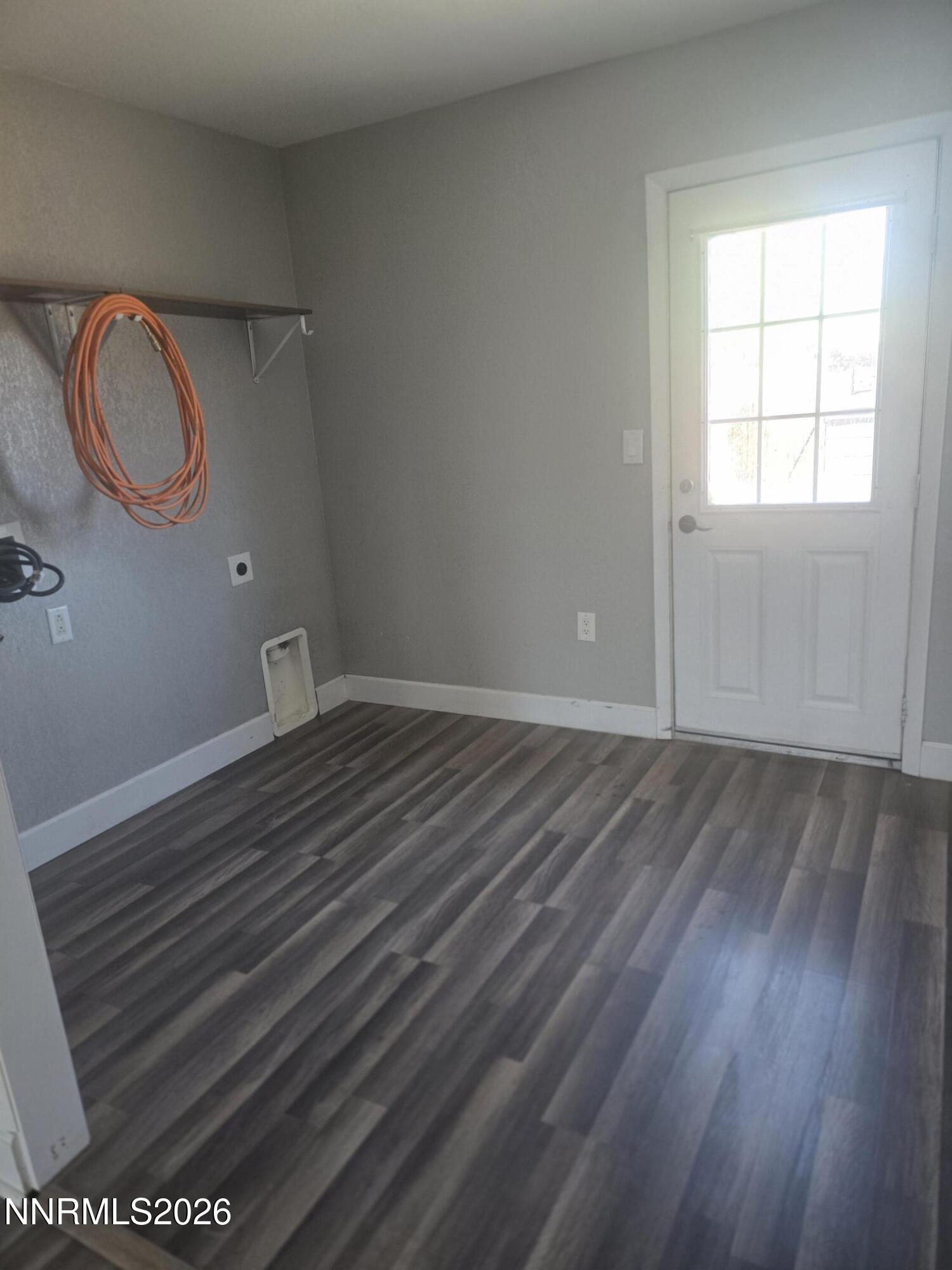 1060 S Lee Avenue Property Photo 10