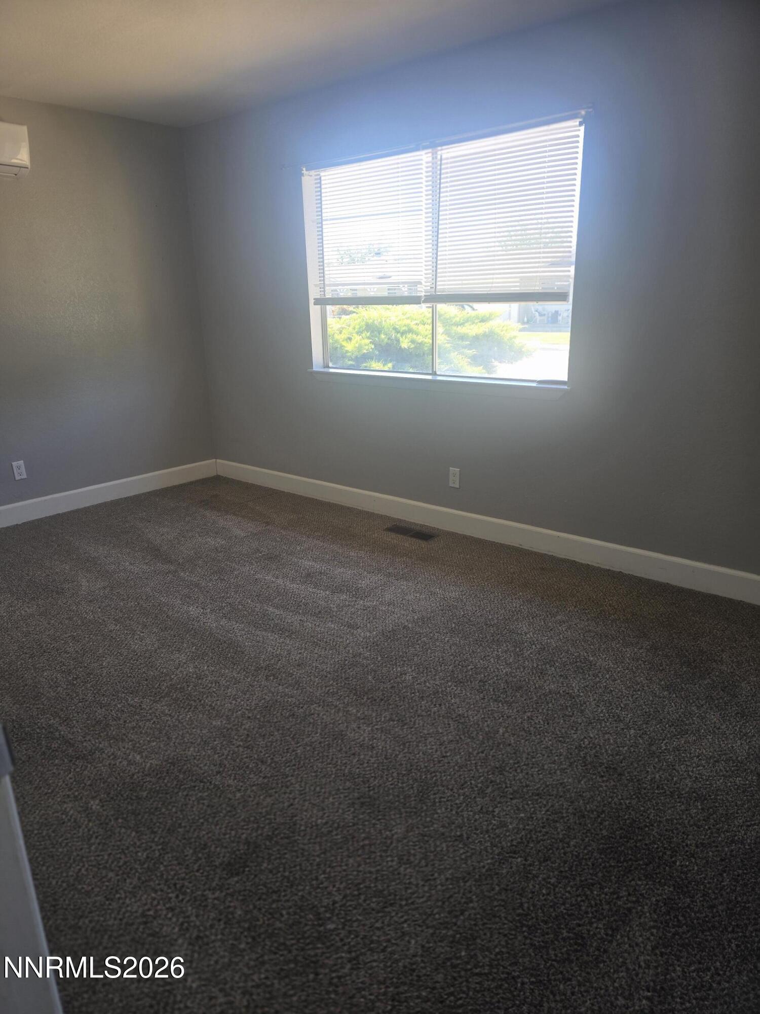 1060 S Lee Avenue Property Photo 11