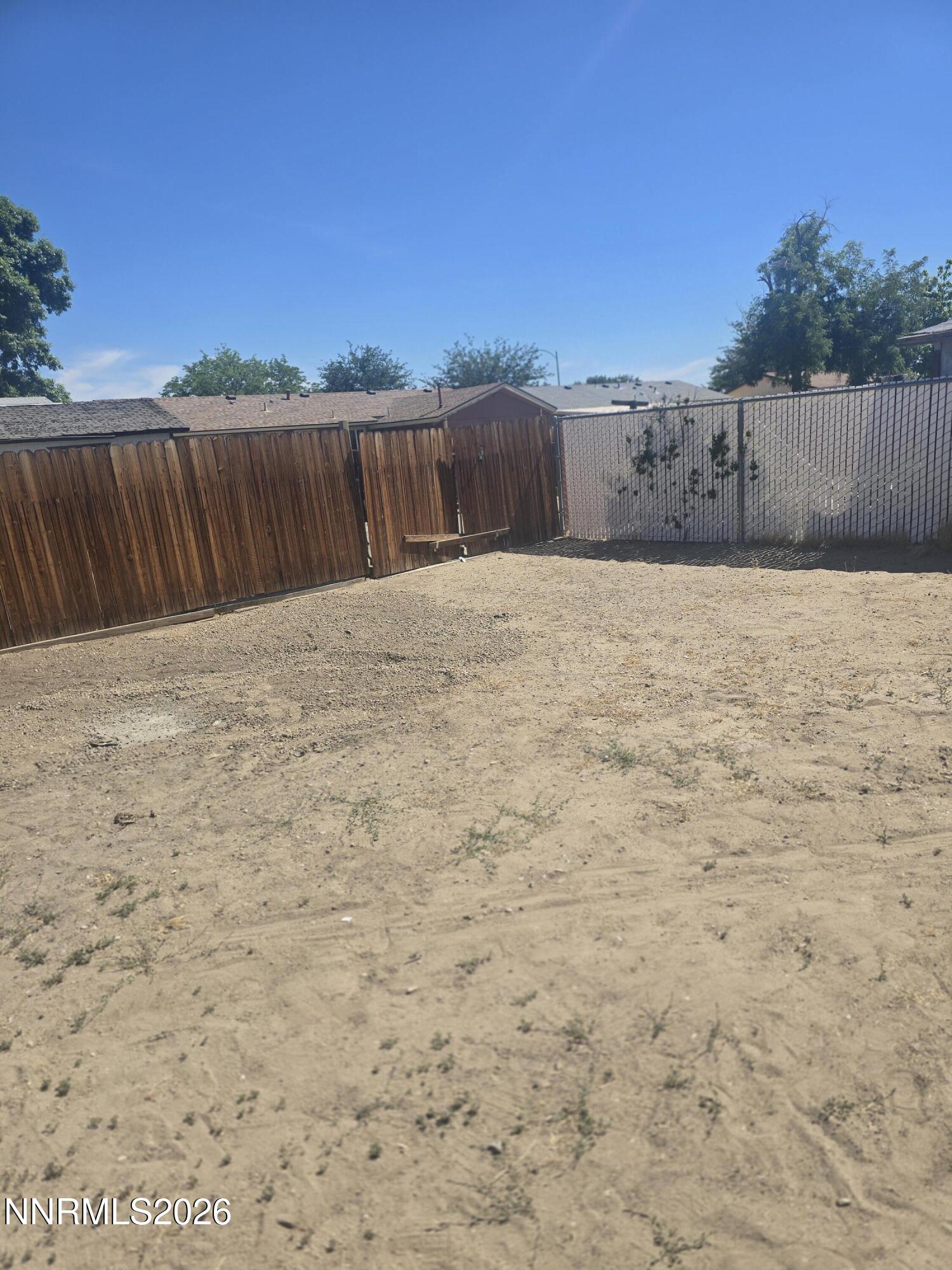 1060 S Lee Avenue Property Photo 24