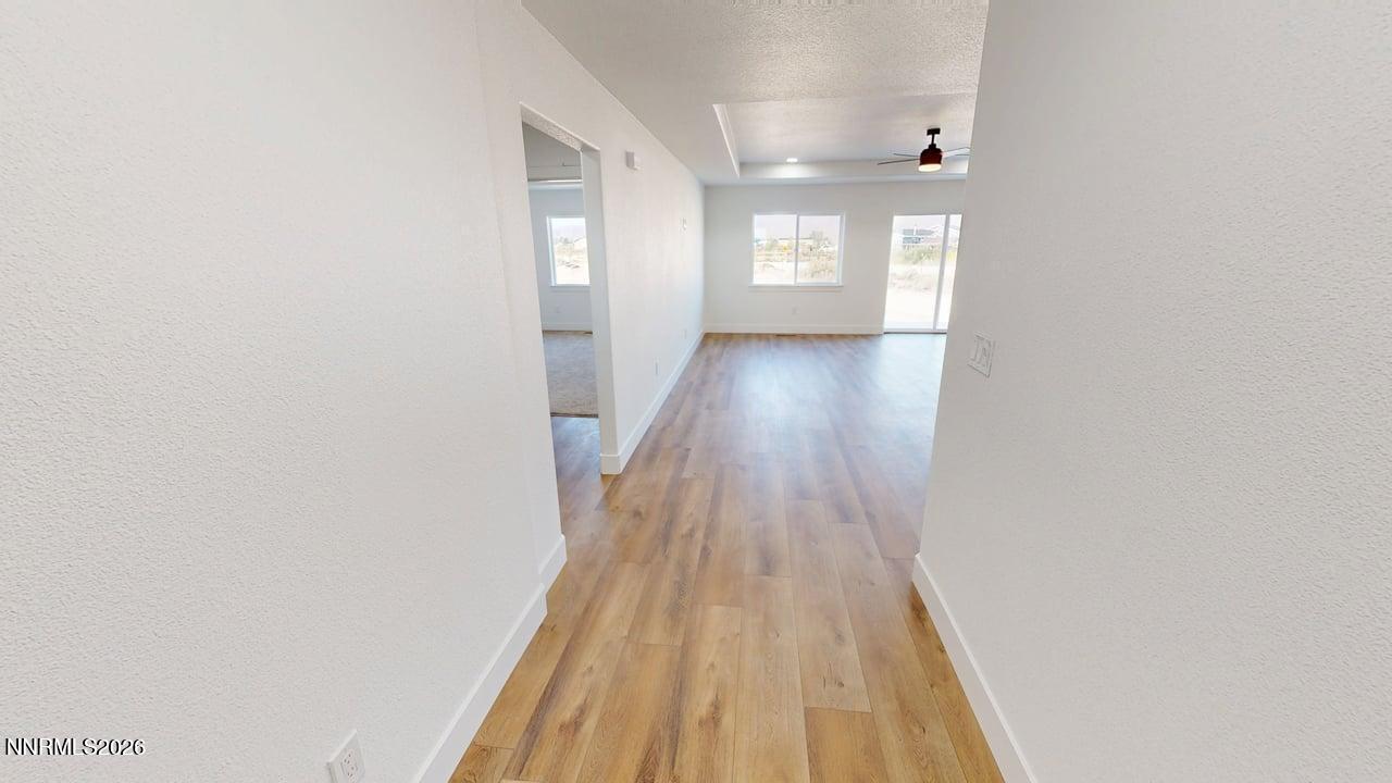 435 Emerald Court Property Photo 2