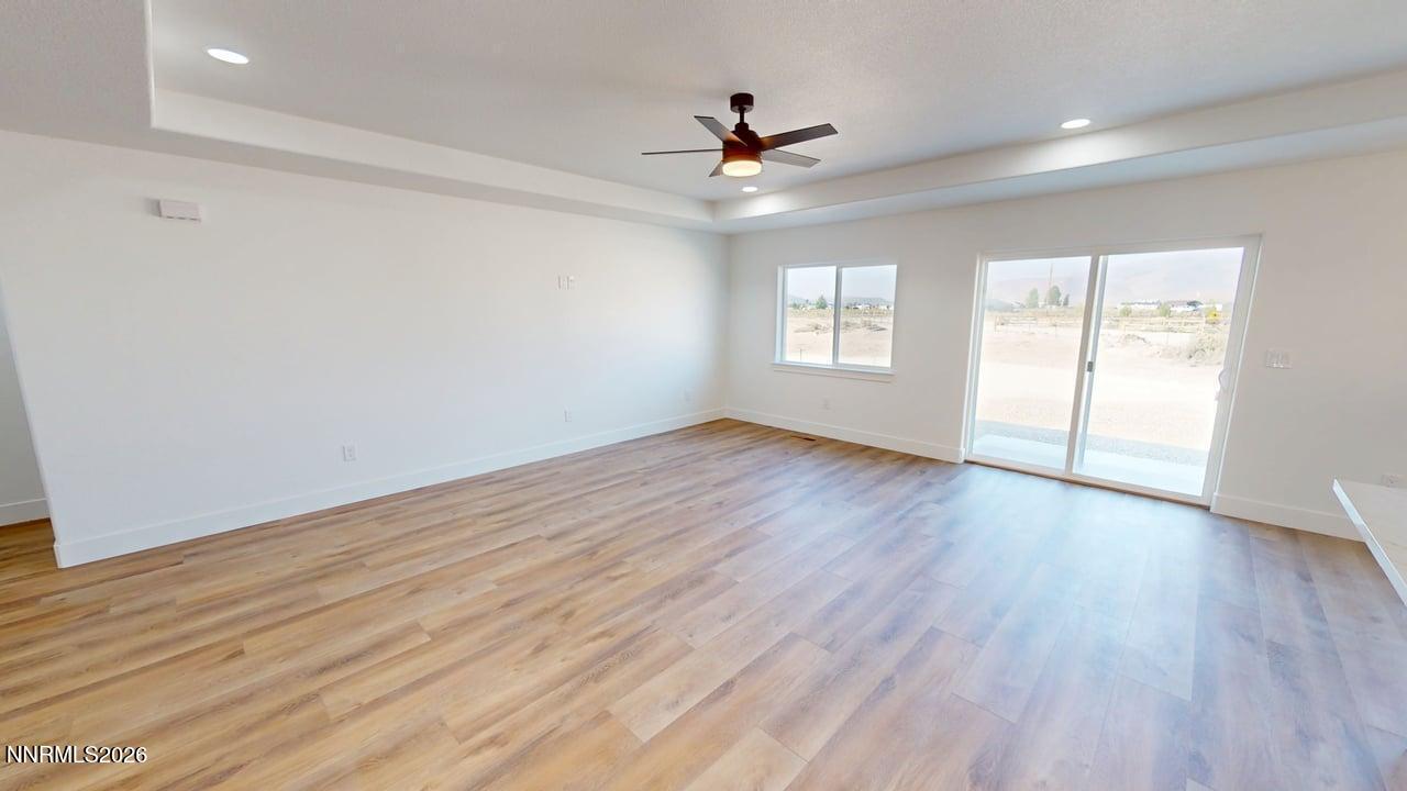 435 Emerald Court Property Photo 5
