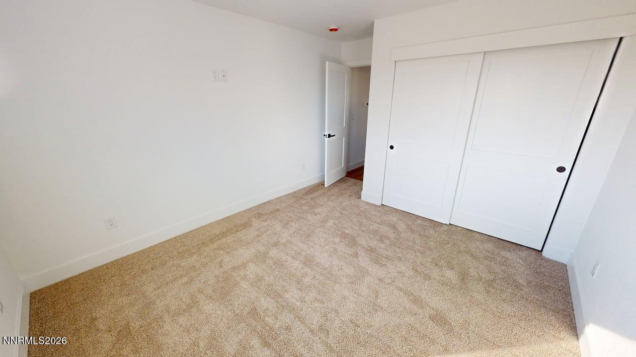 435 Emerald Court Property Photo 24