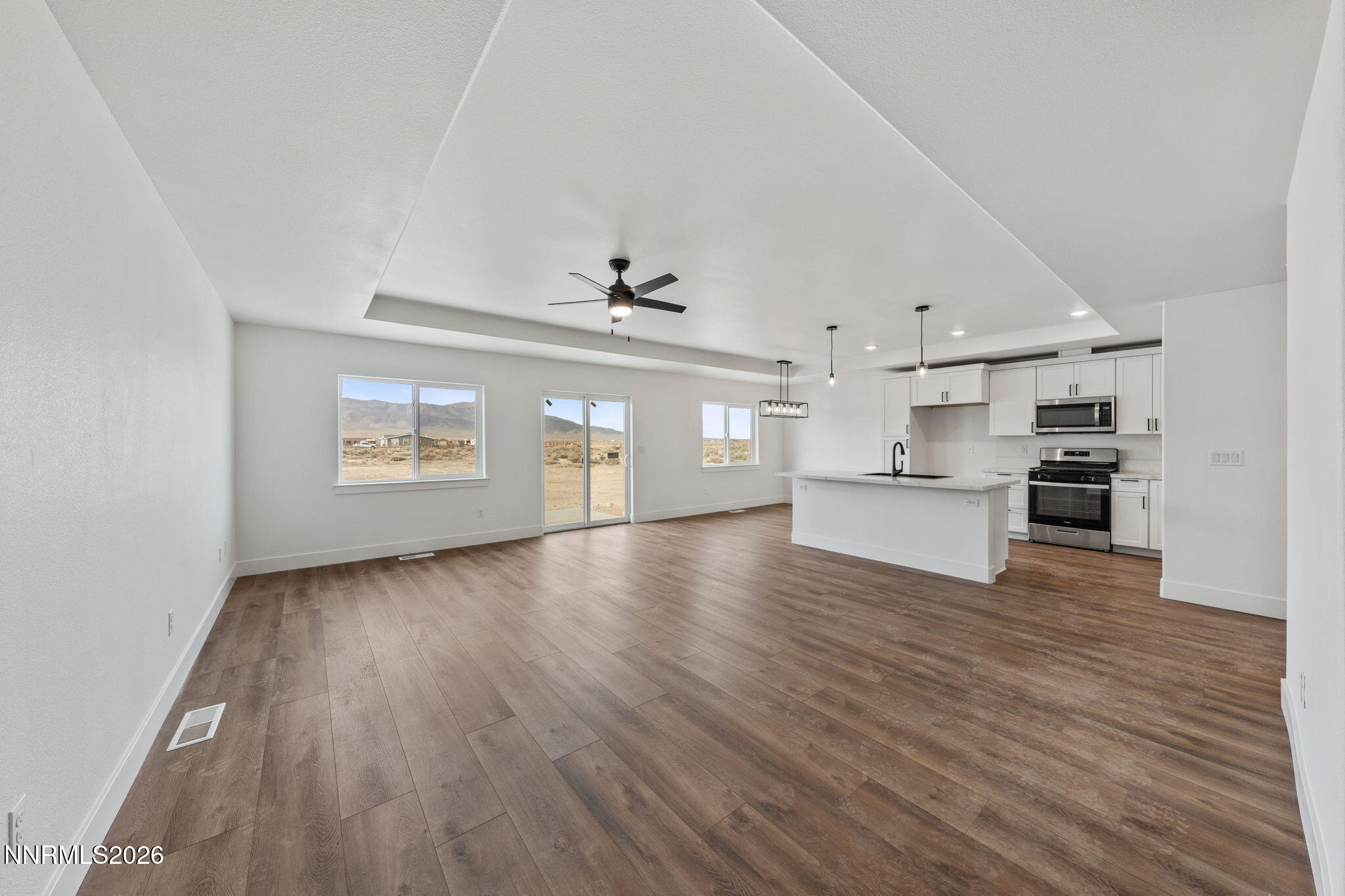 430 Emerald Court Property Photo 3