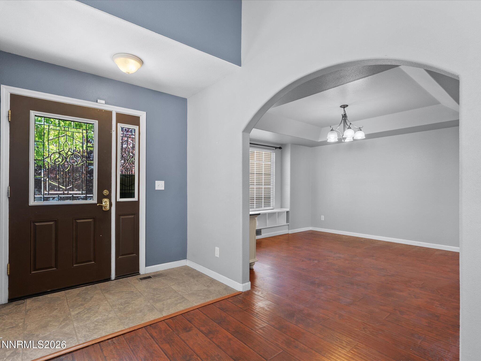 1358 White Bluffs Circle Property Photo 5