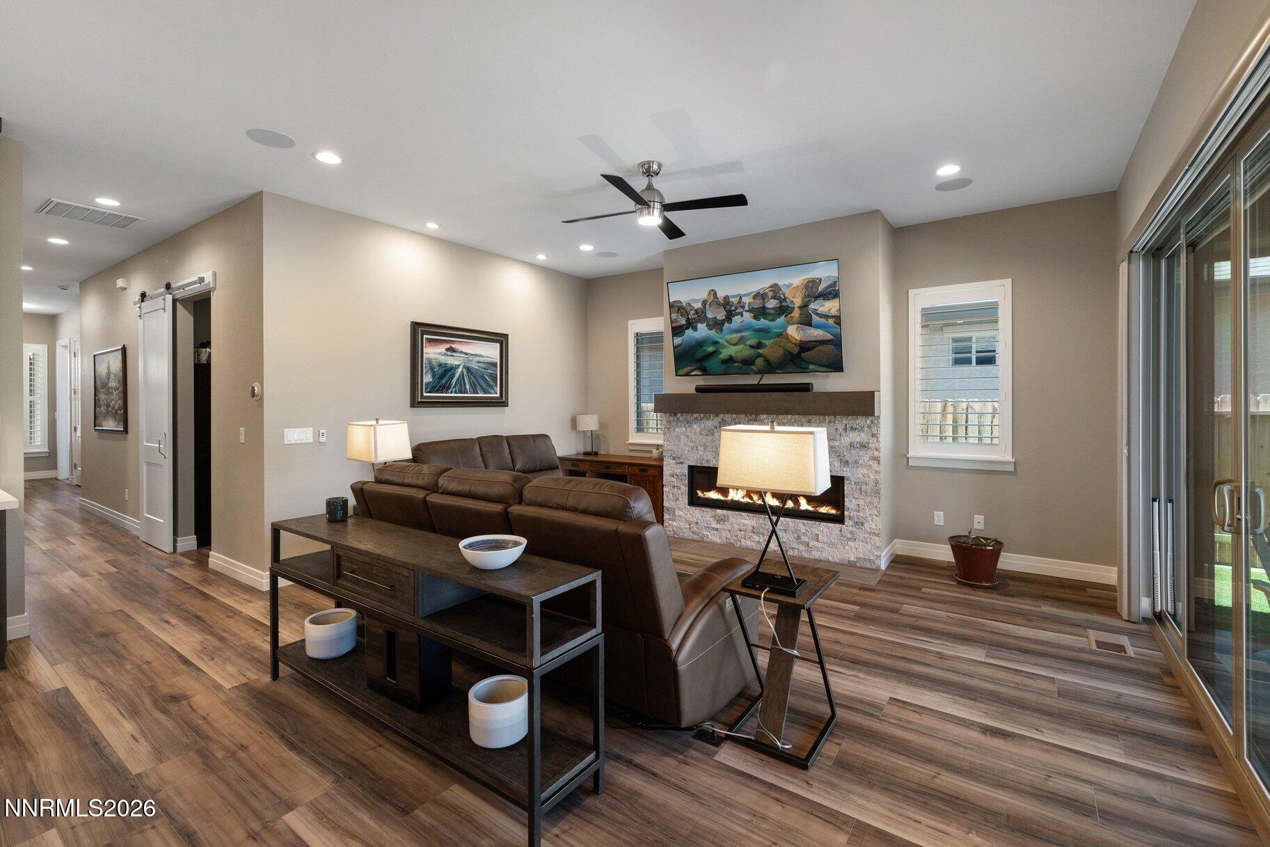 3182 Cambria Loop Property Photo 8