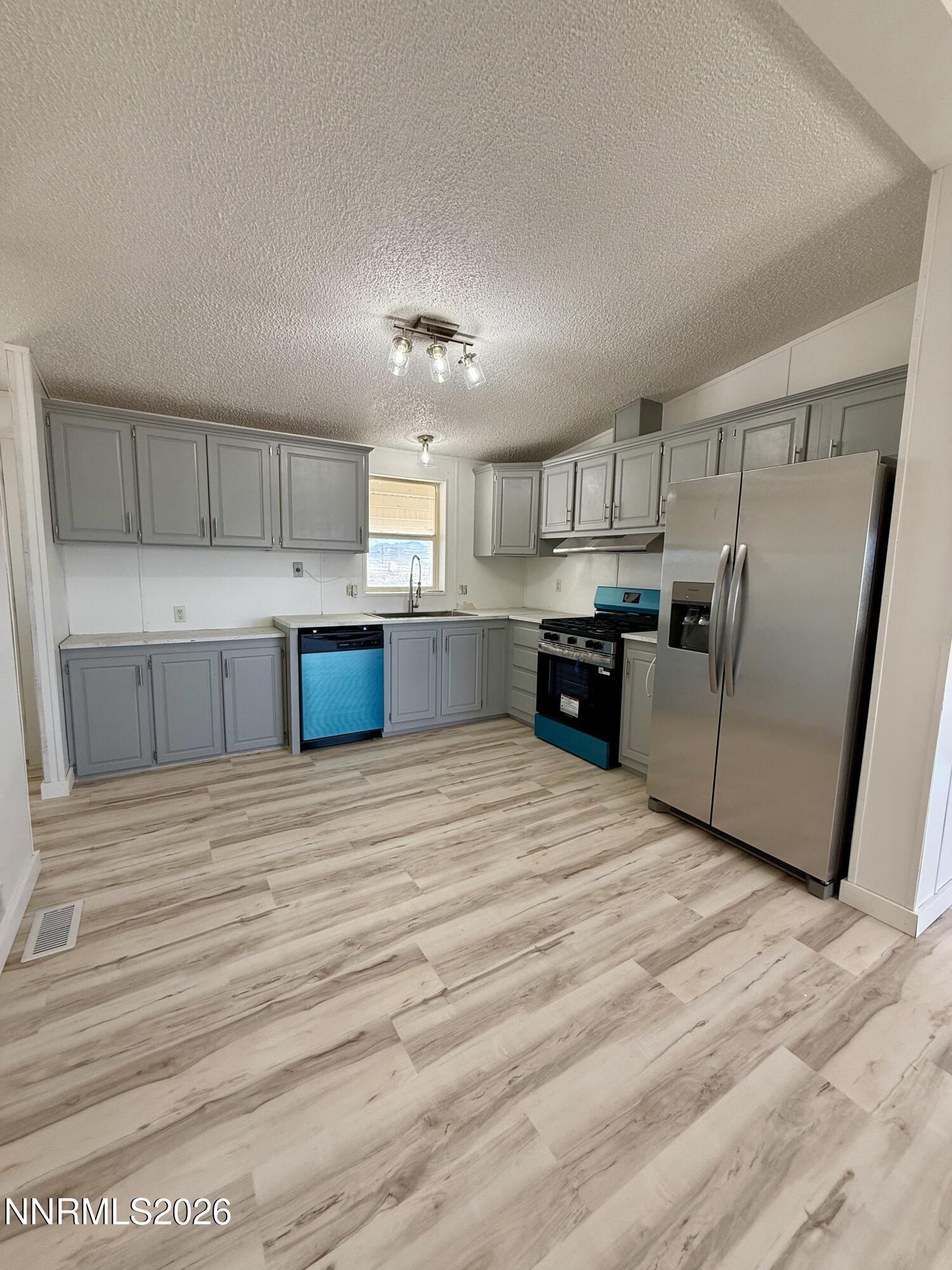 6120 Katrina Drive Property Photo 5
