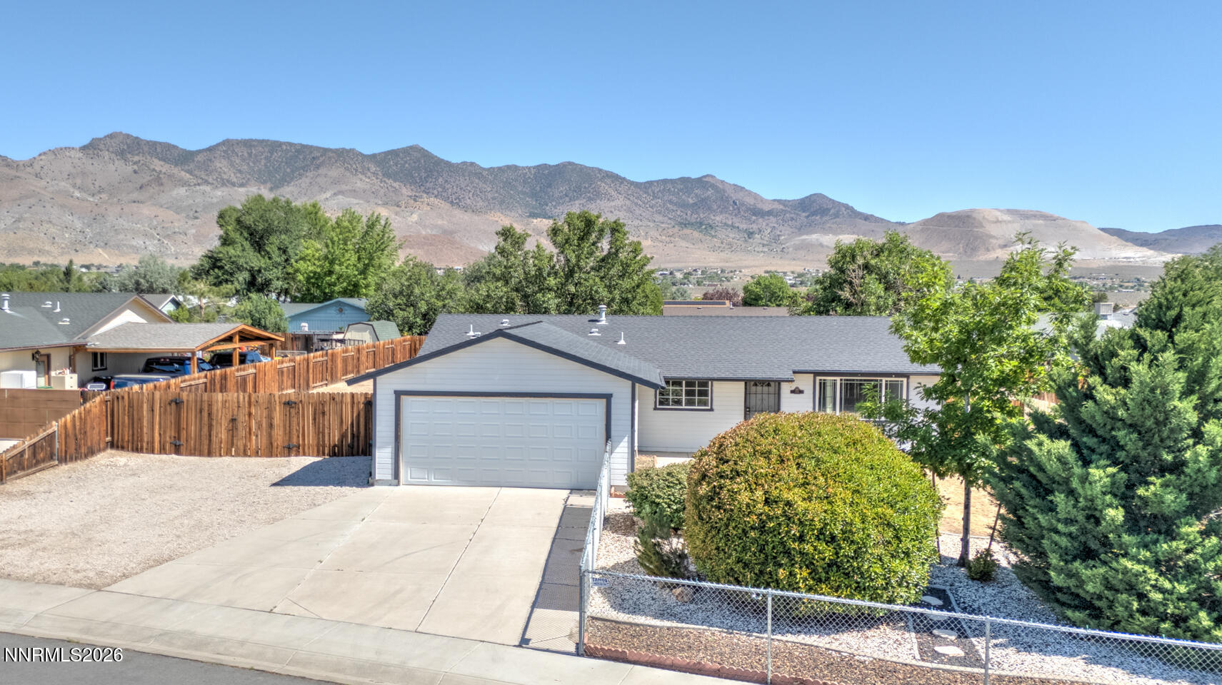 196 Gordon Lane Property Photo 1
