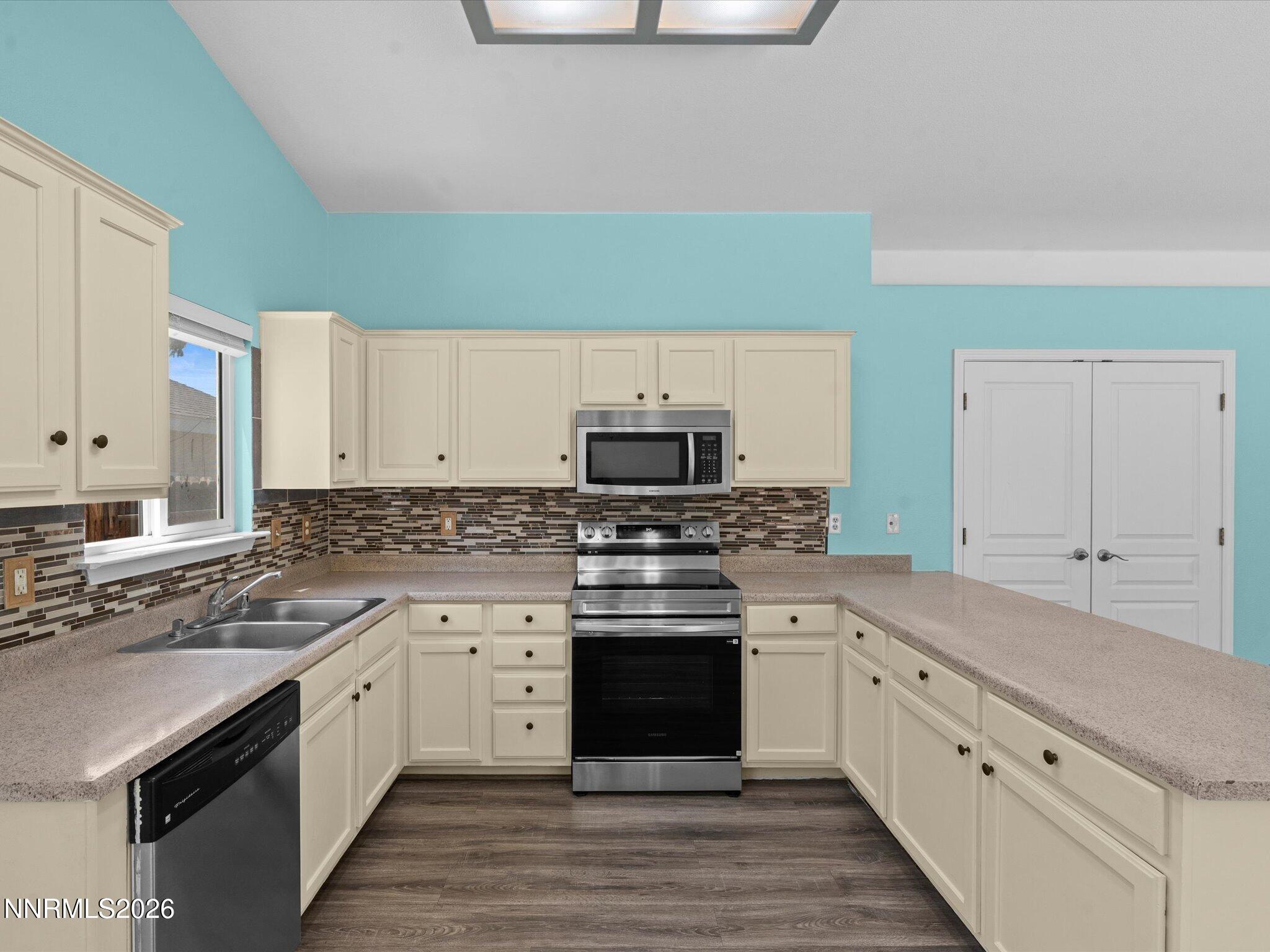 158 Rosecrest Drive Property Photo 11