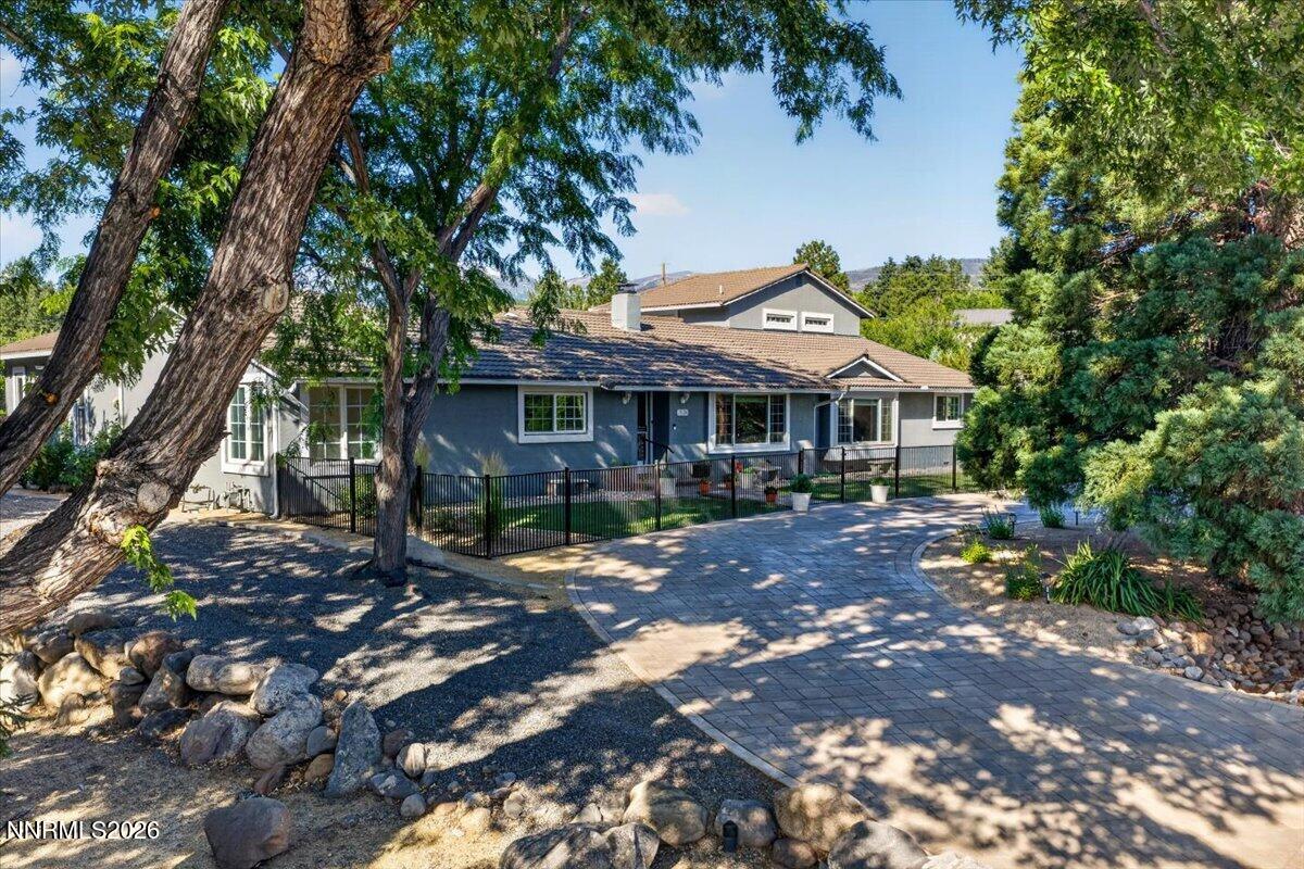 15100 Broili Drive Property Photo 6