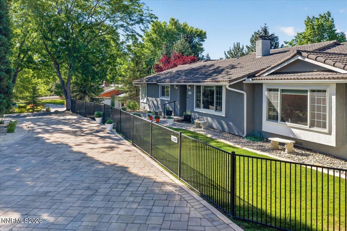15100 Broili Drive Property Photo 8