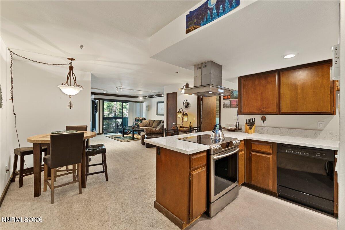 333 Ski Way Unit 252 Property Photo 8