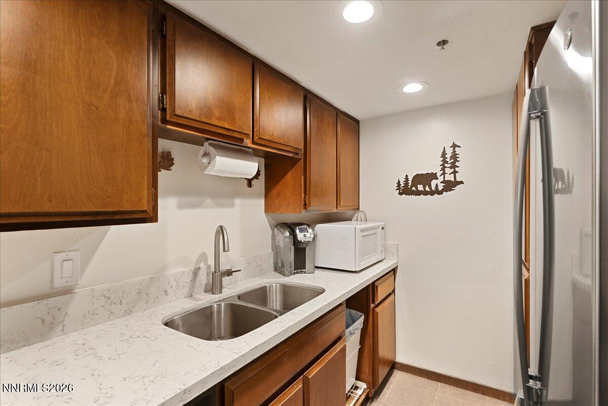333 Ski Way Unit 252 Property Photo 11