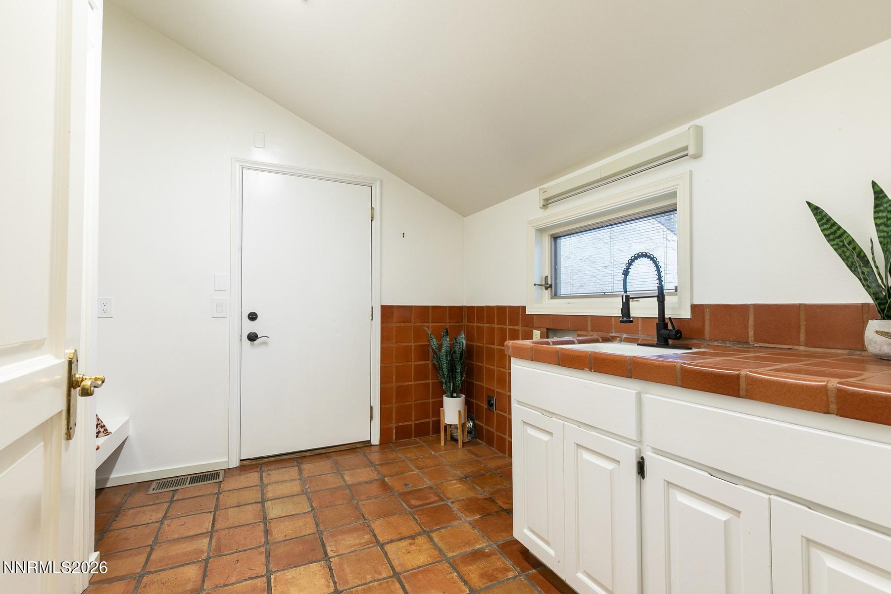 556 Dusty Lane Property Photo 38