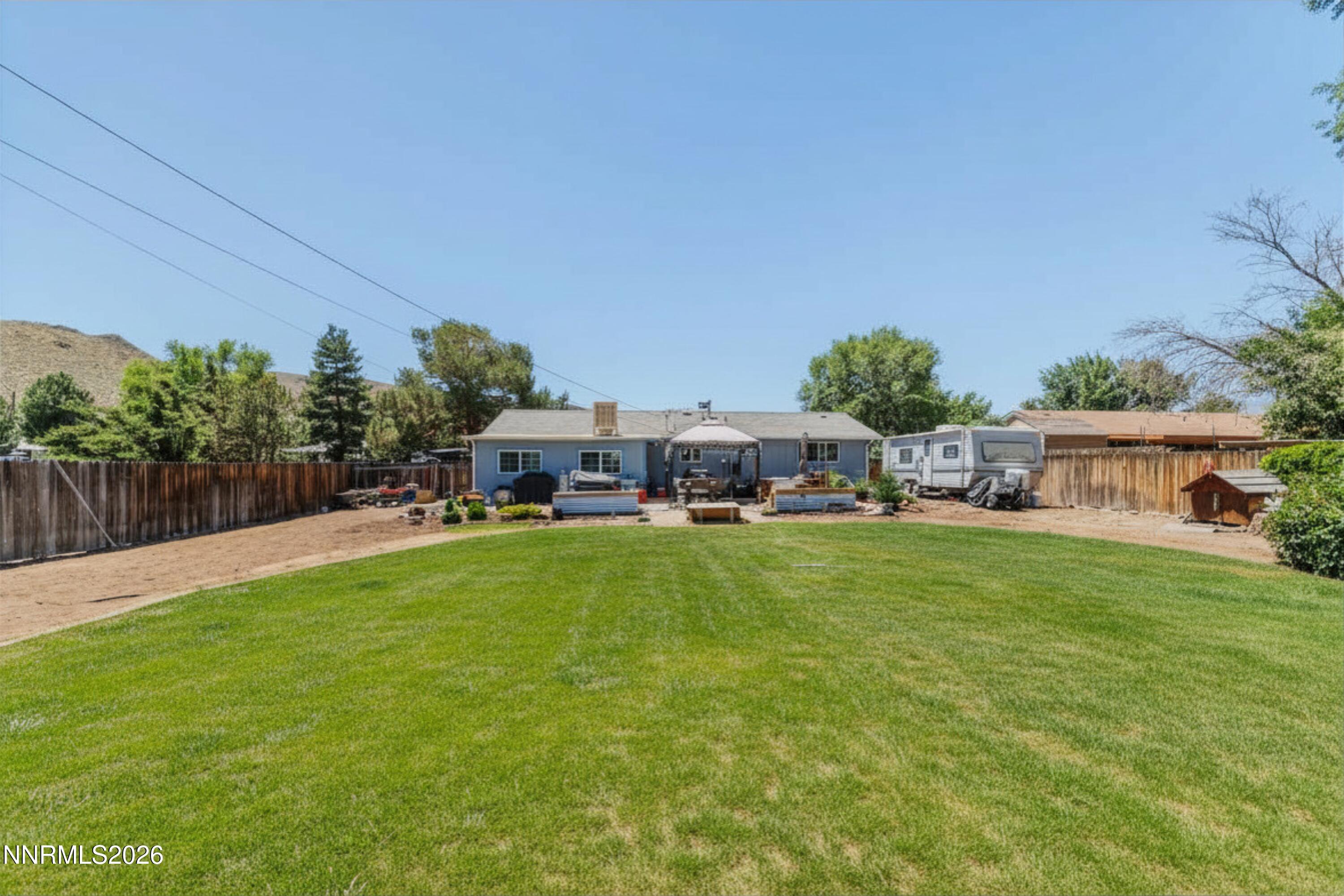 185 E Surge Street Property Photo 3
