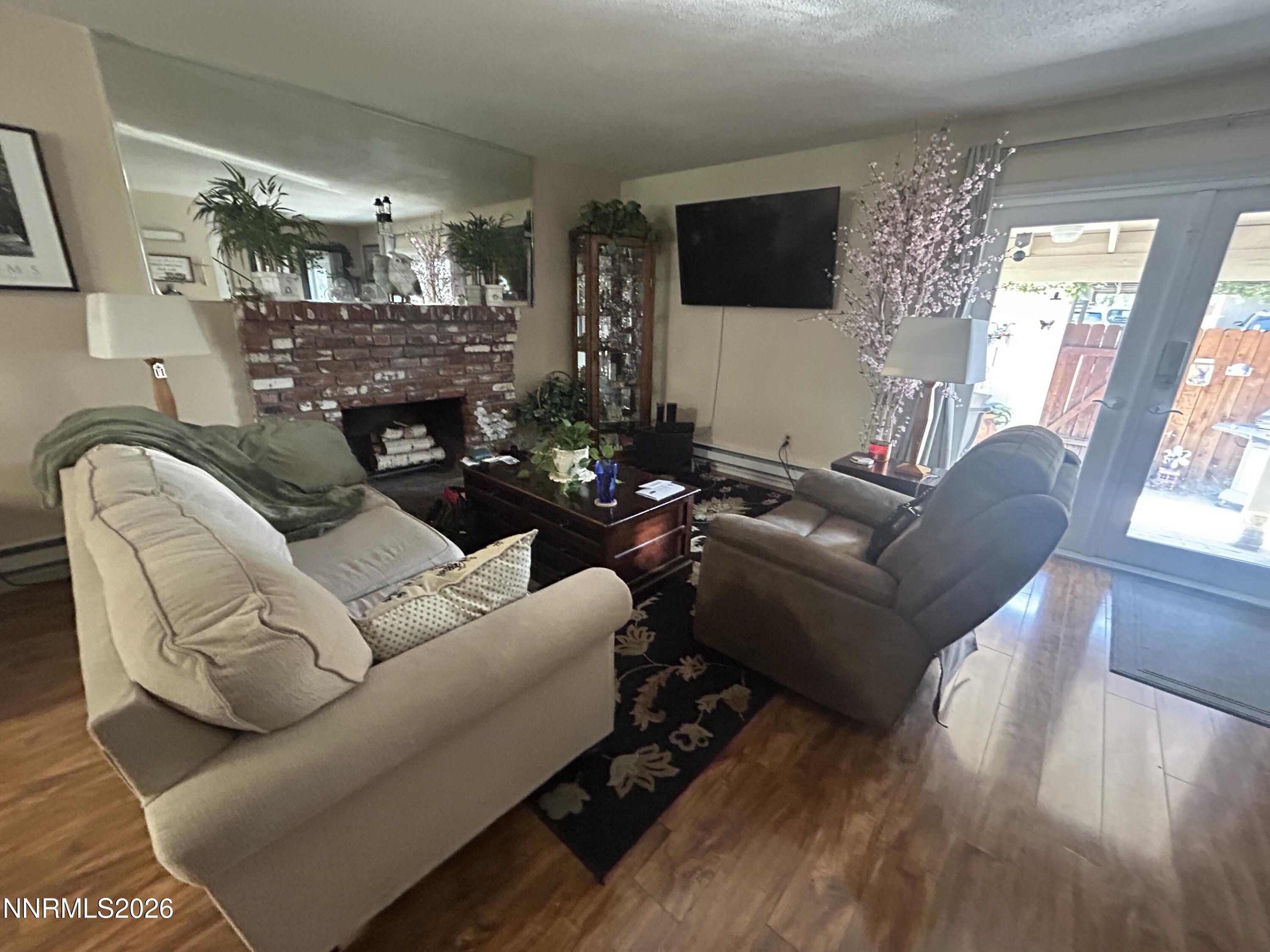 396 Smithridge Park Property Photo 4