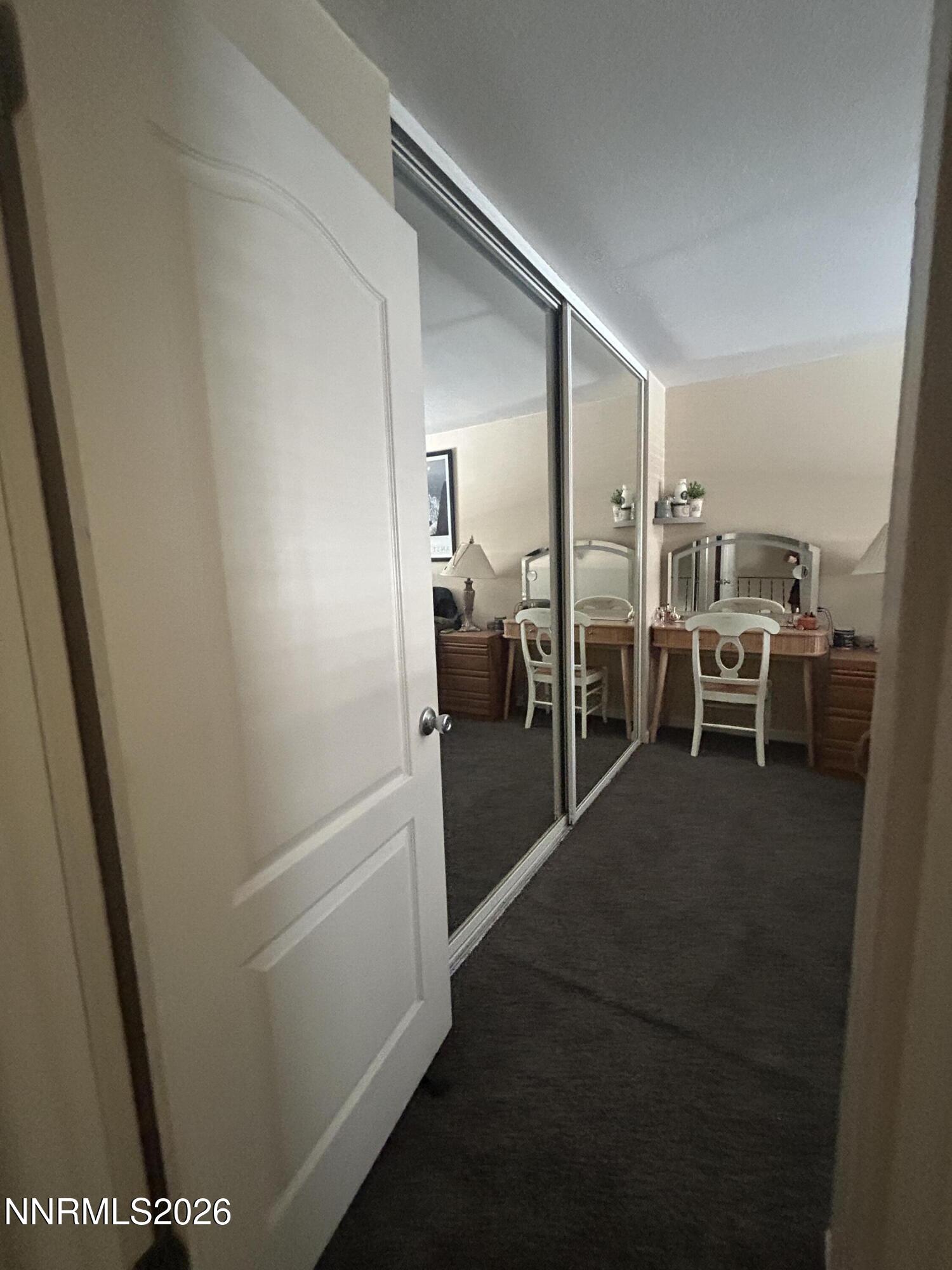 396 Smithridge Park Property Photo 6