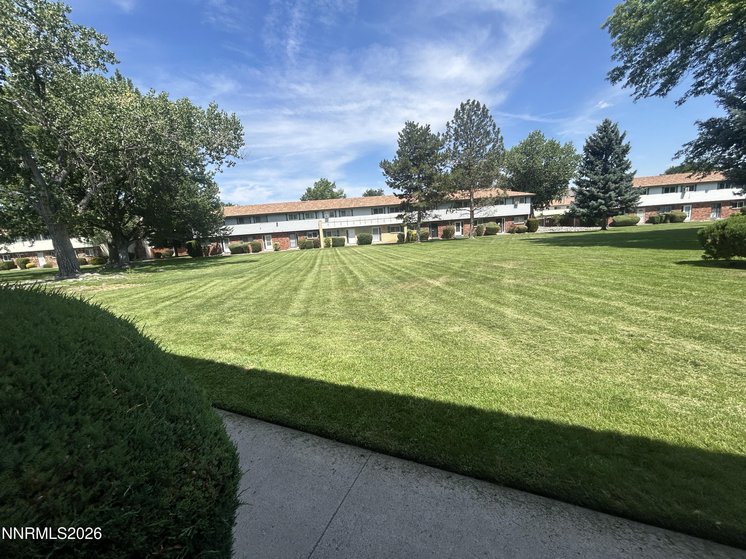 396 Smithridge Park Property Photo 14