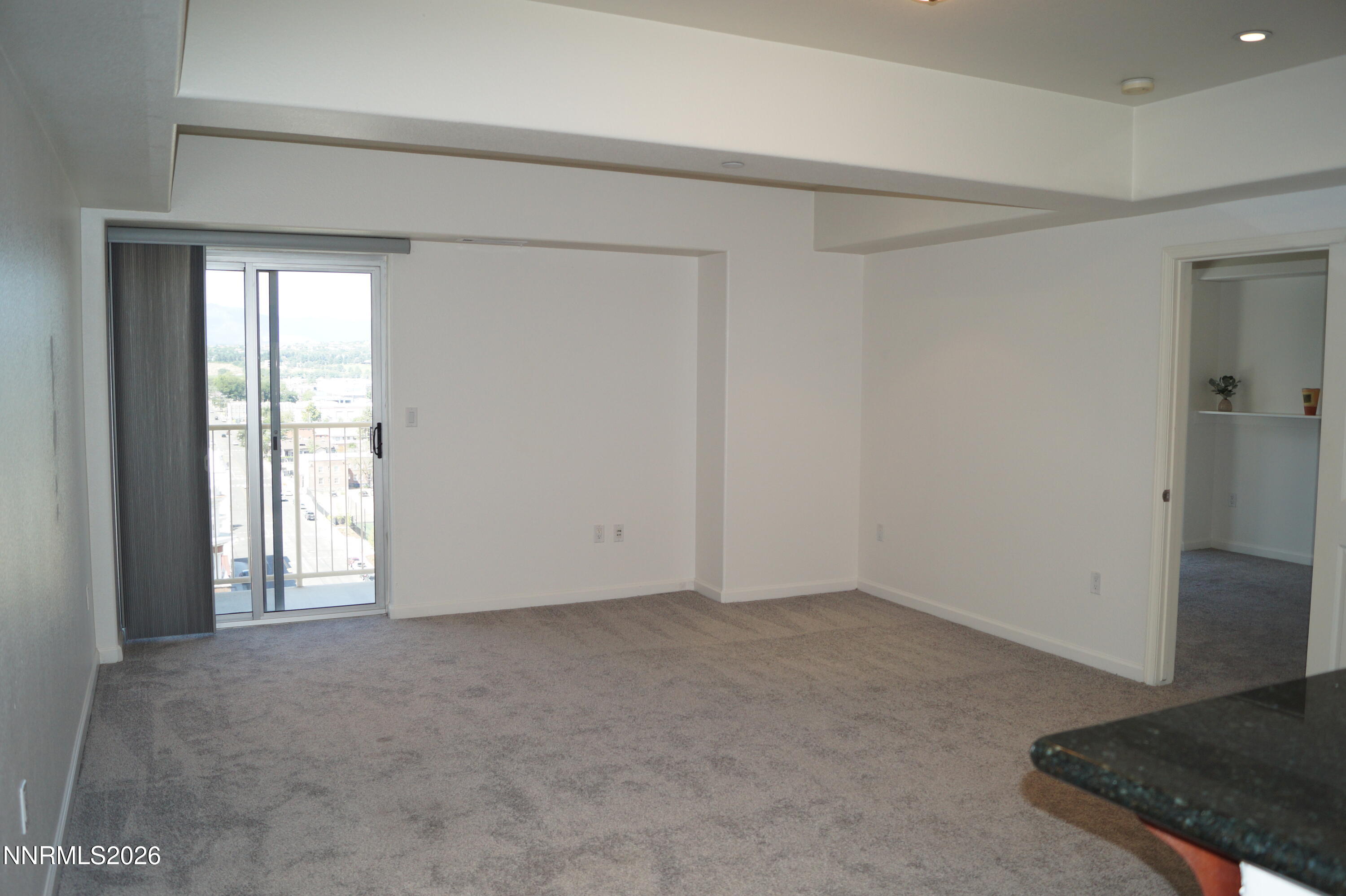 200 W 2nd Street 1007 Property Photo 11