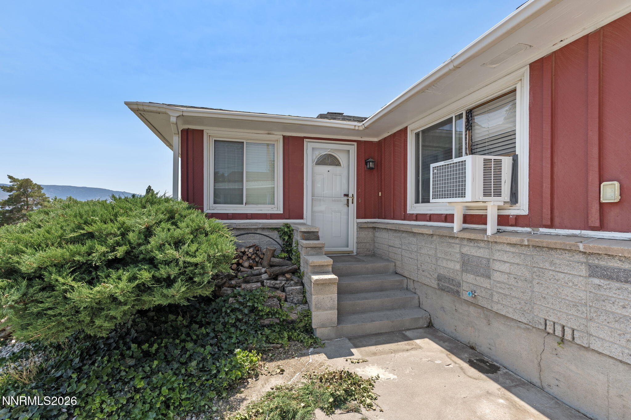 3160 Comstock Drive Property Photo 6