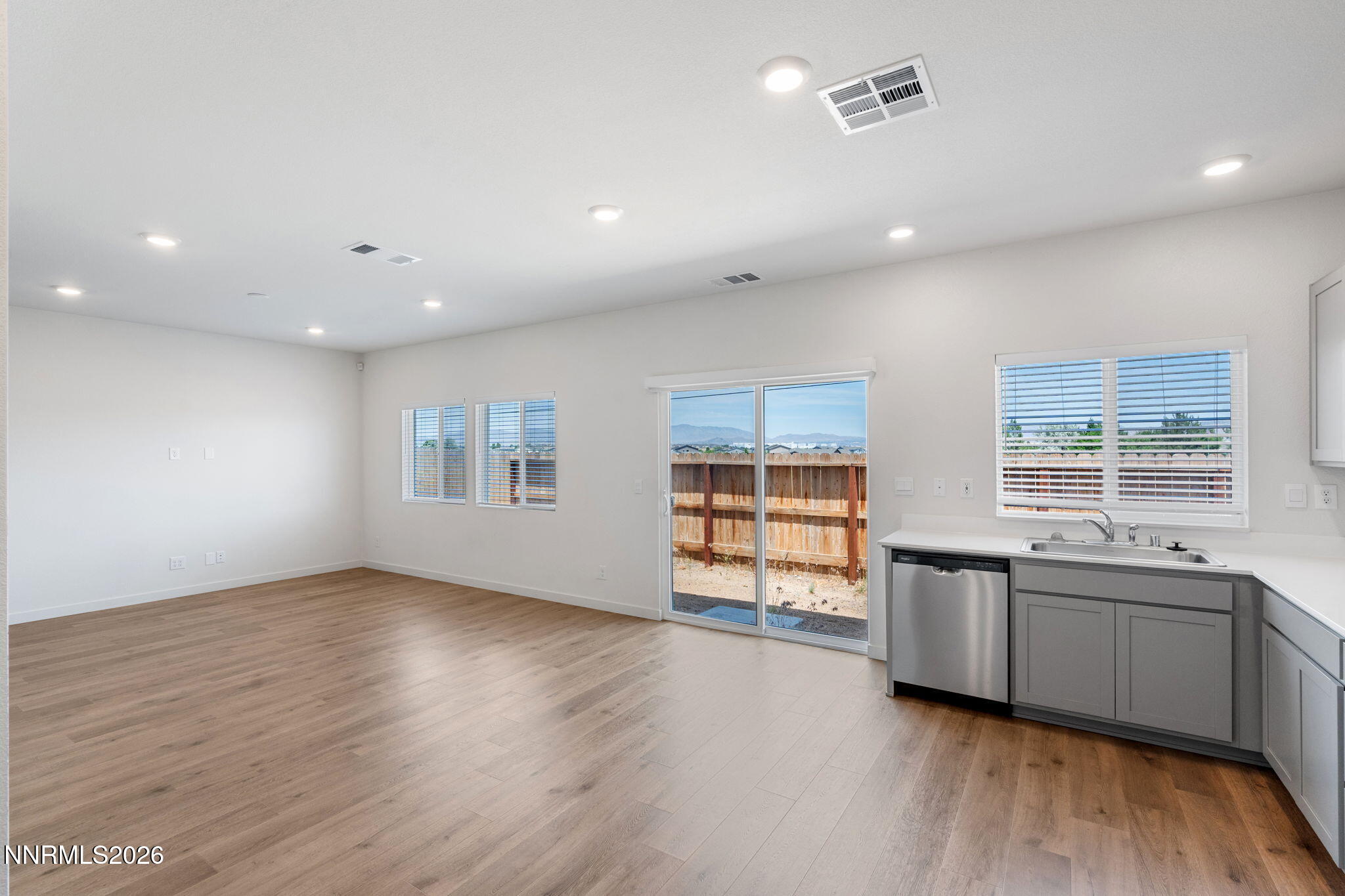 7745 Wandering Way Property Photo 8
