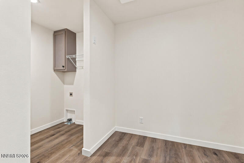 5425 Flora Way Property Photo 10