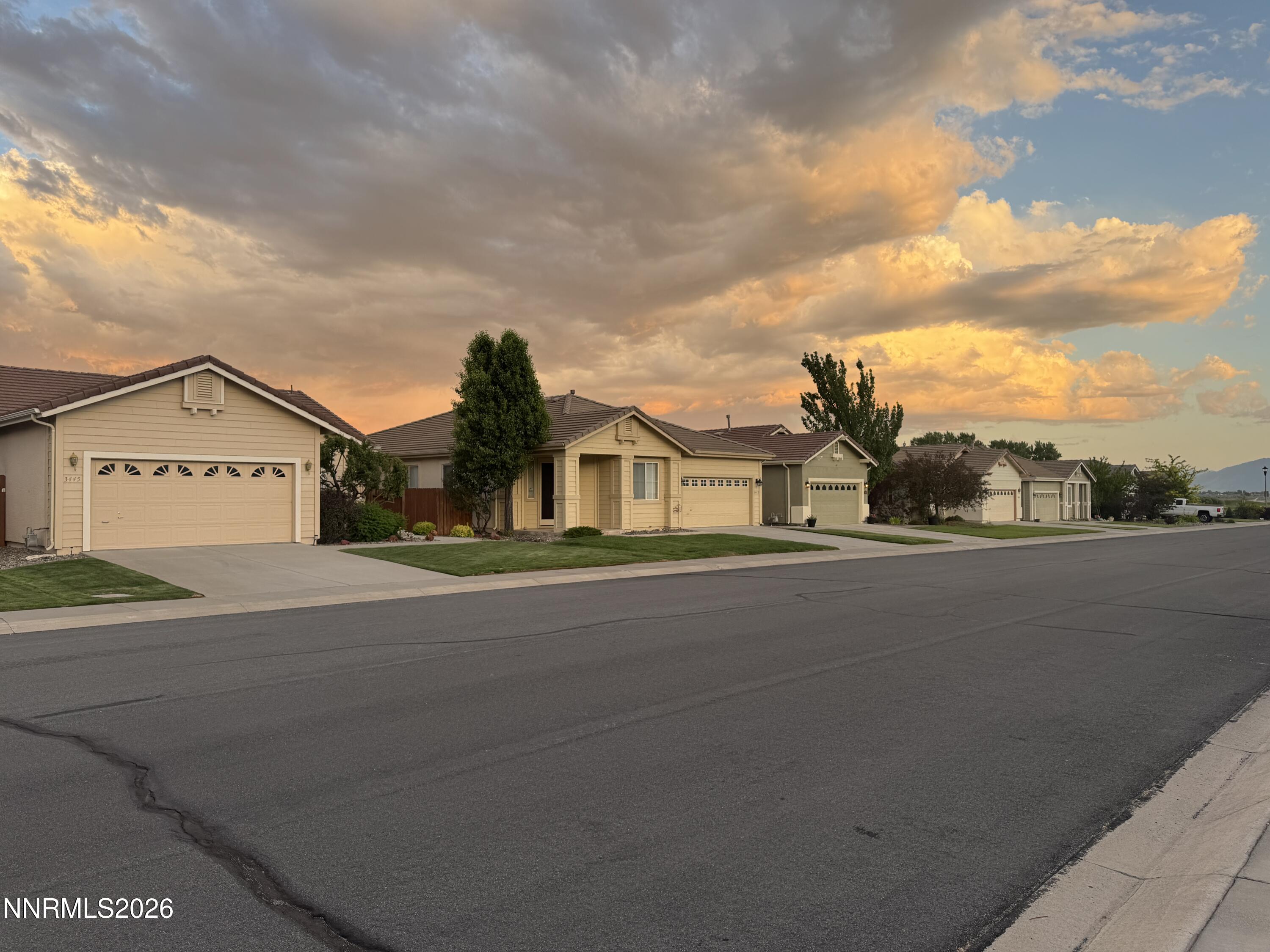 3443 Long Drive Property Photo 3