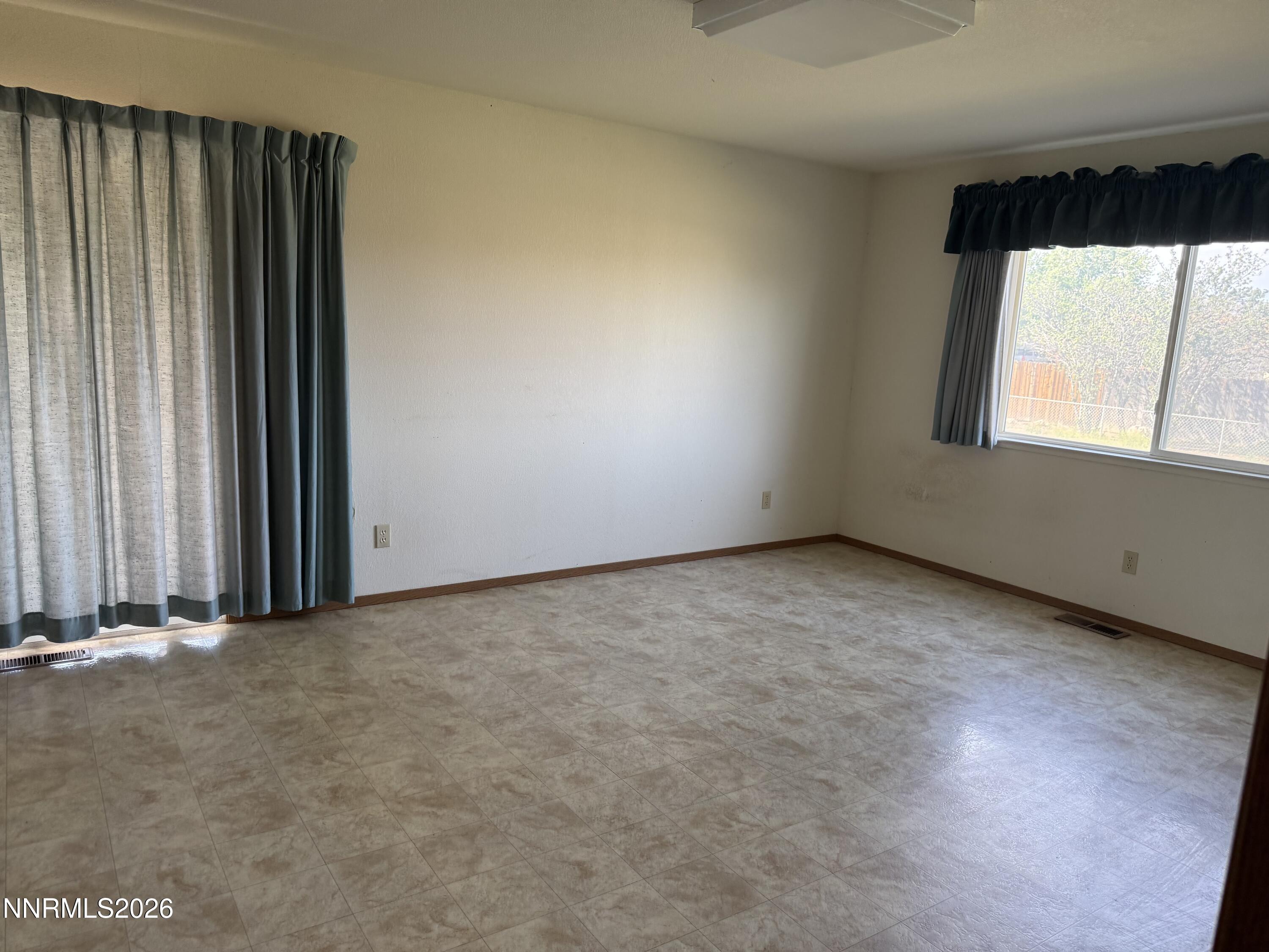 280 Veronica Avenue Property Photo 9
