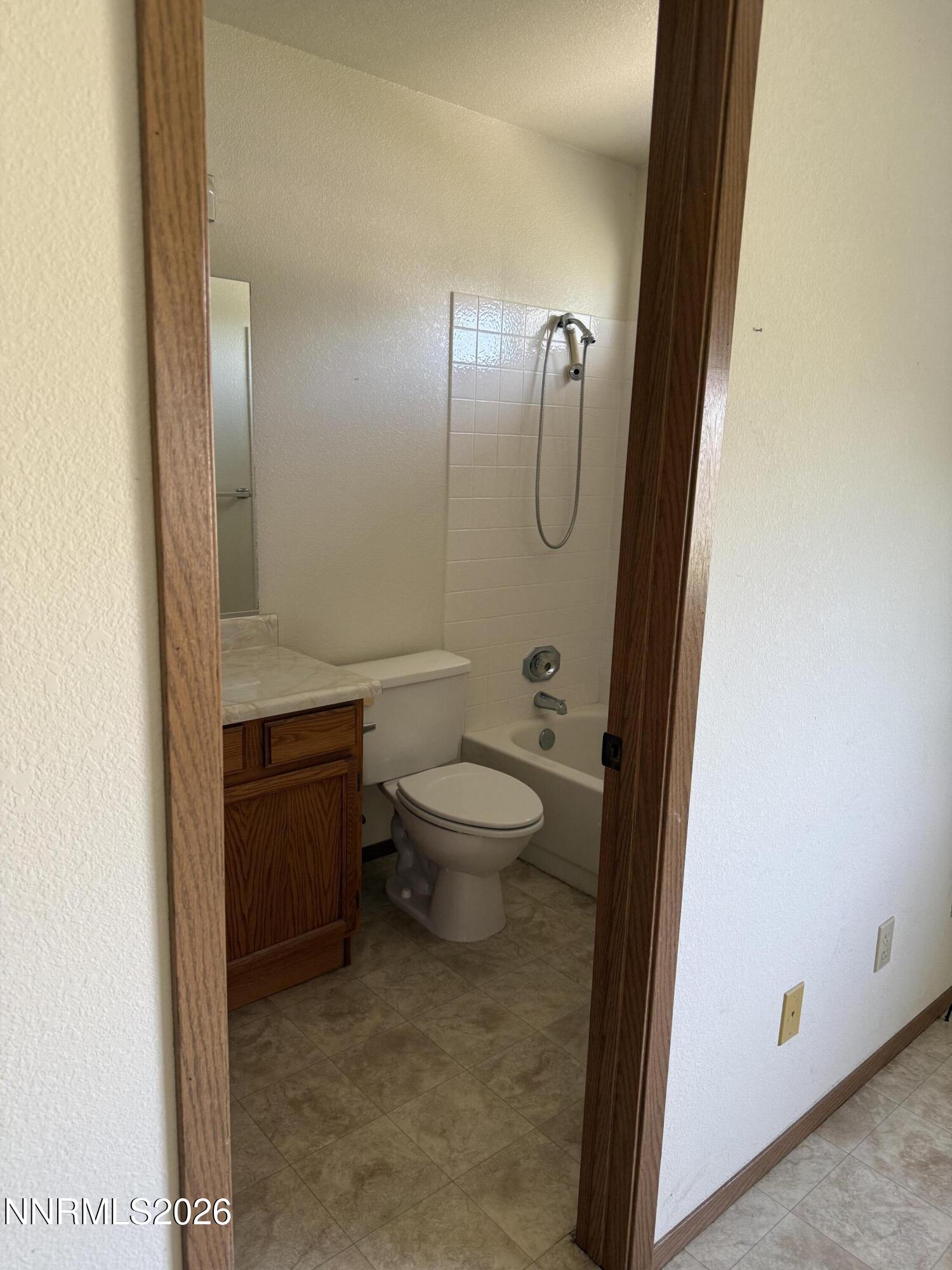 280 Veronica Avenue Property Photo 14
