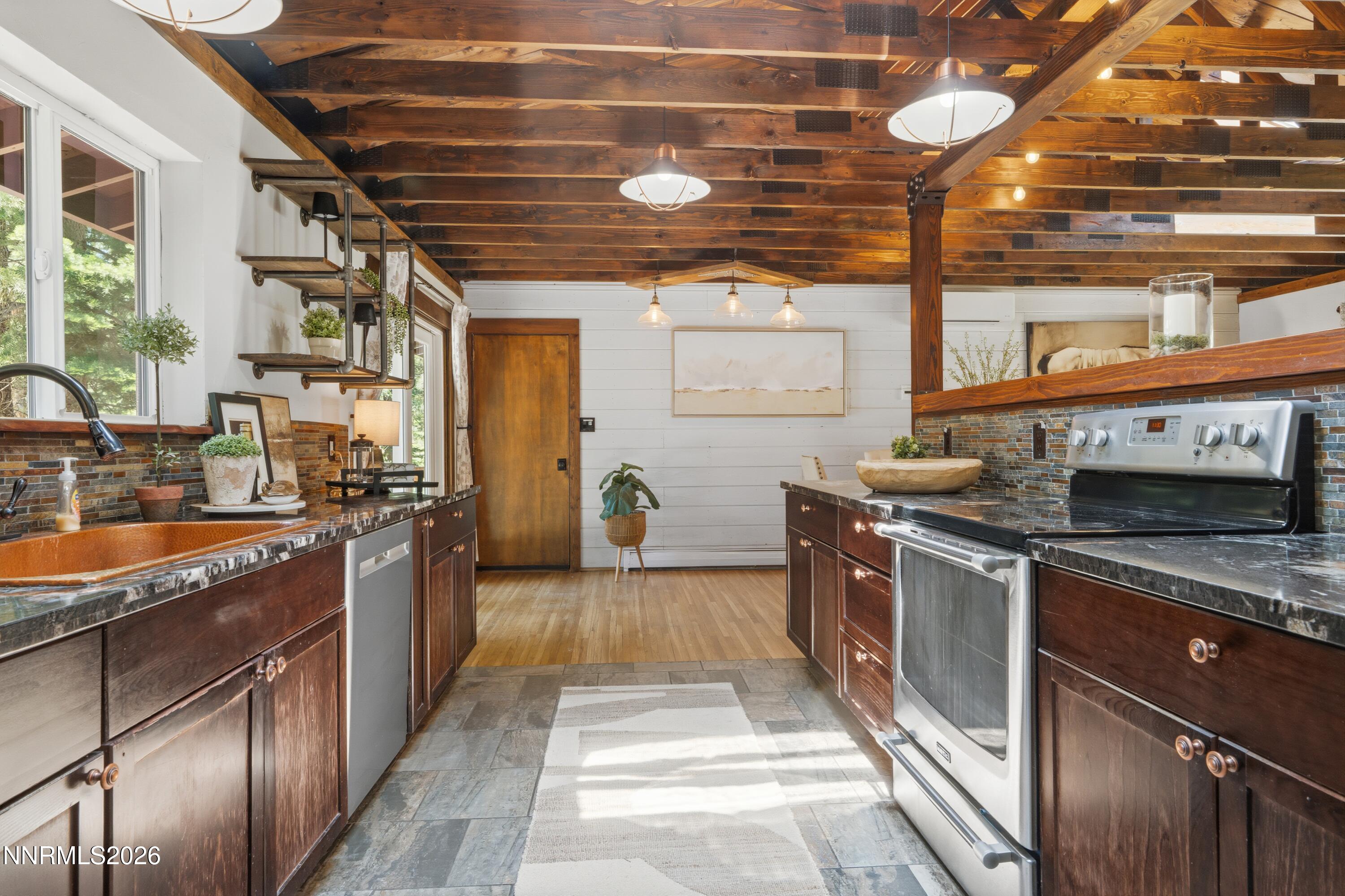 196 Meadow Lane Property Photo 15