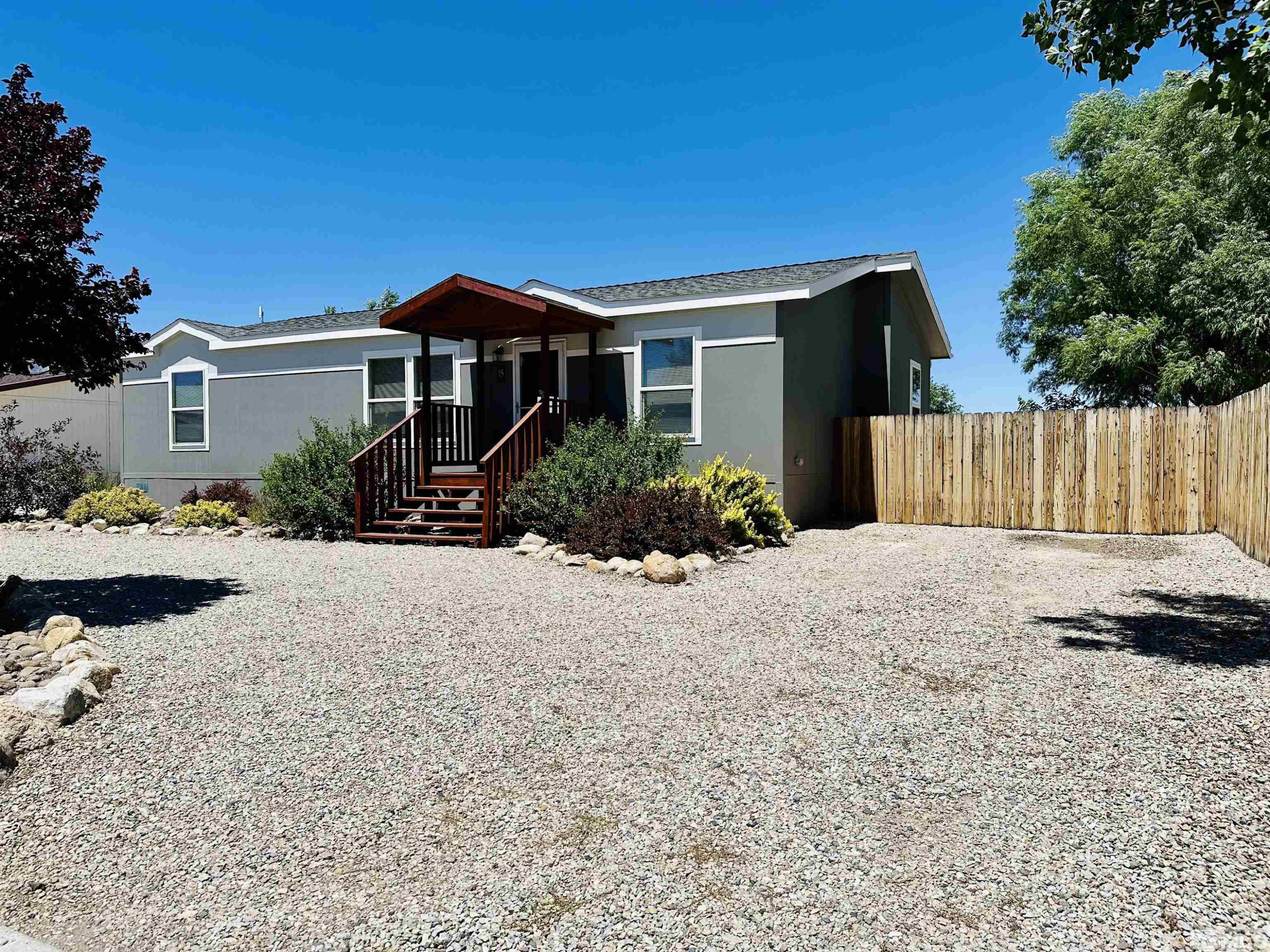 15 Willow Street Property Photo 1