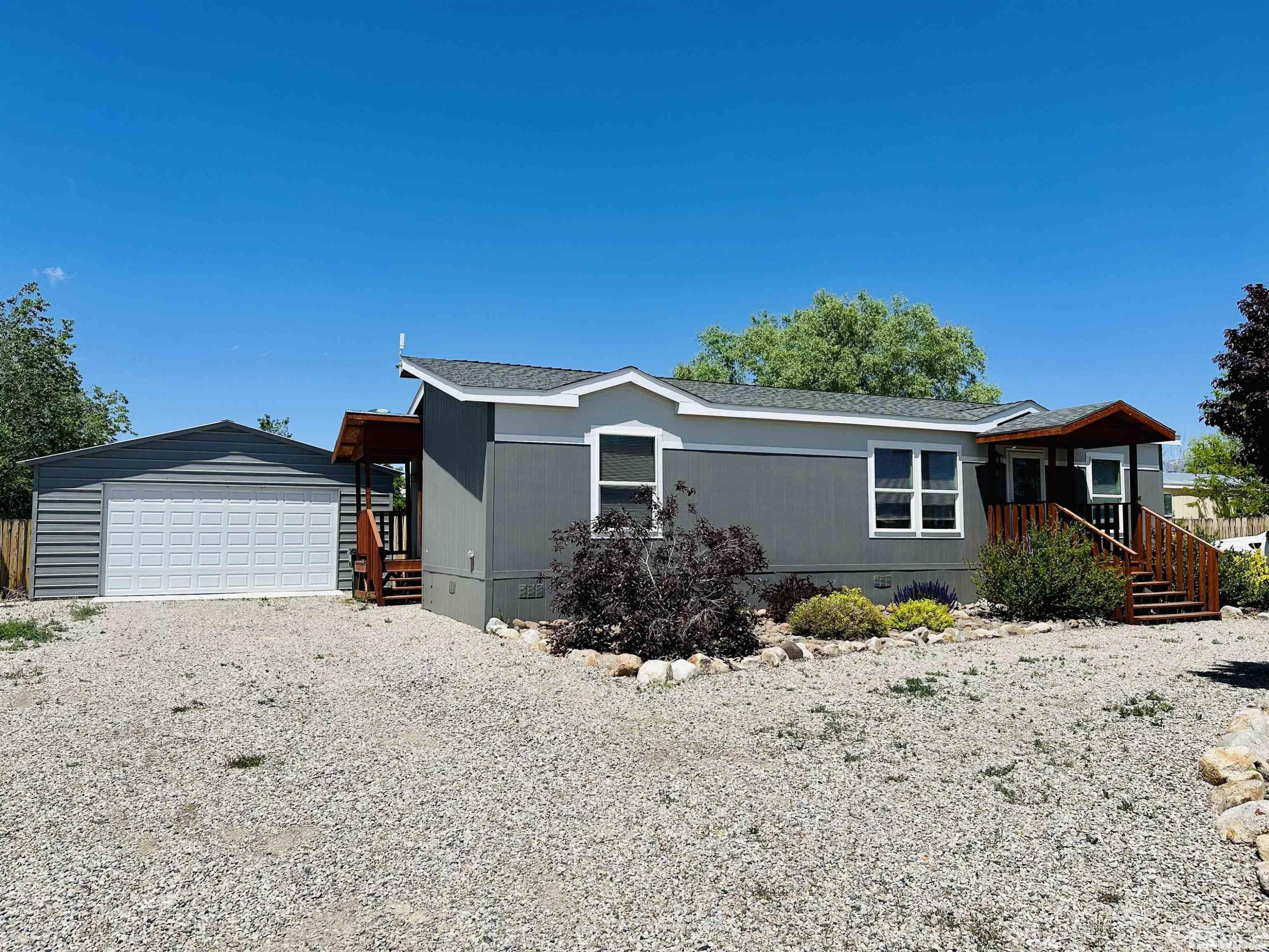 15 Willow Street Property Photo 4
