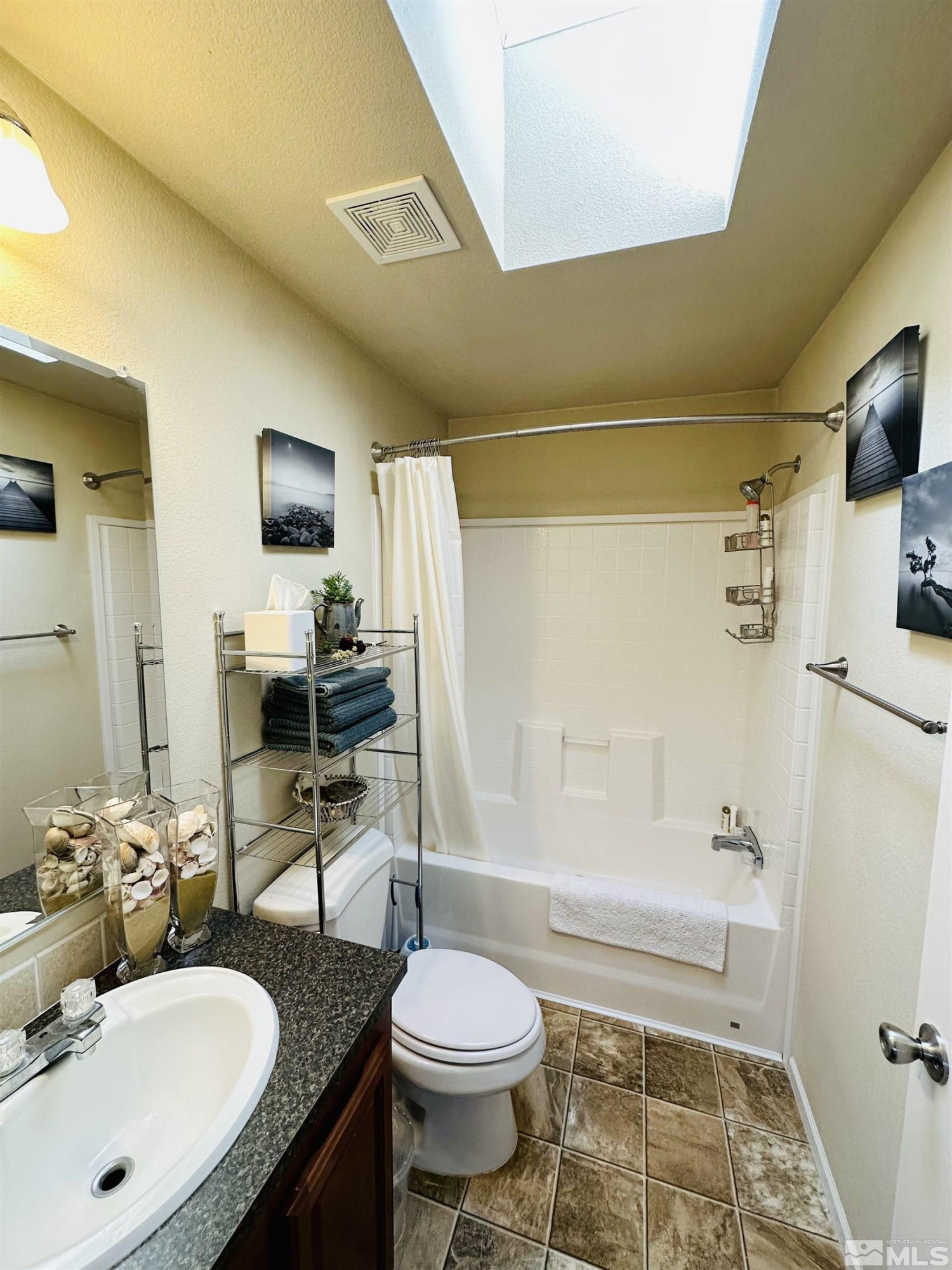 15 Willow Street Property Photo 25
