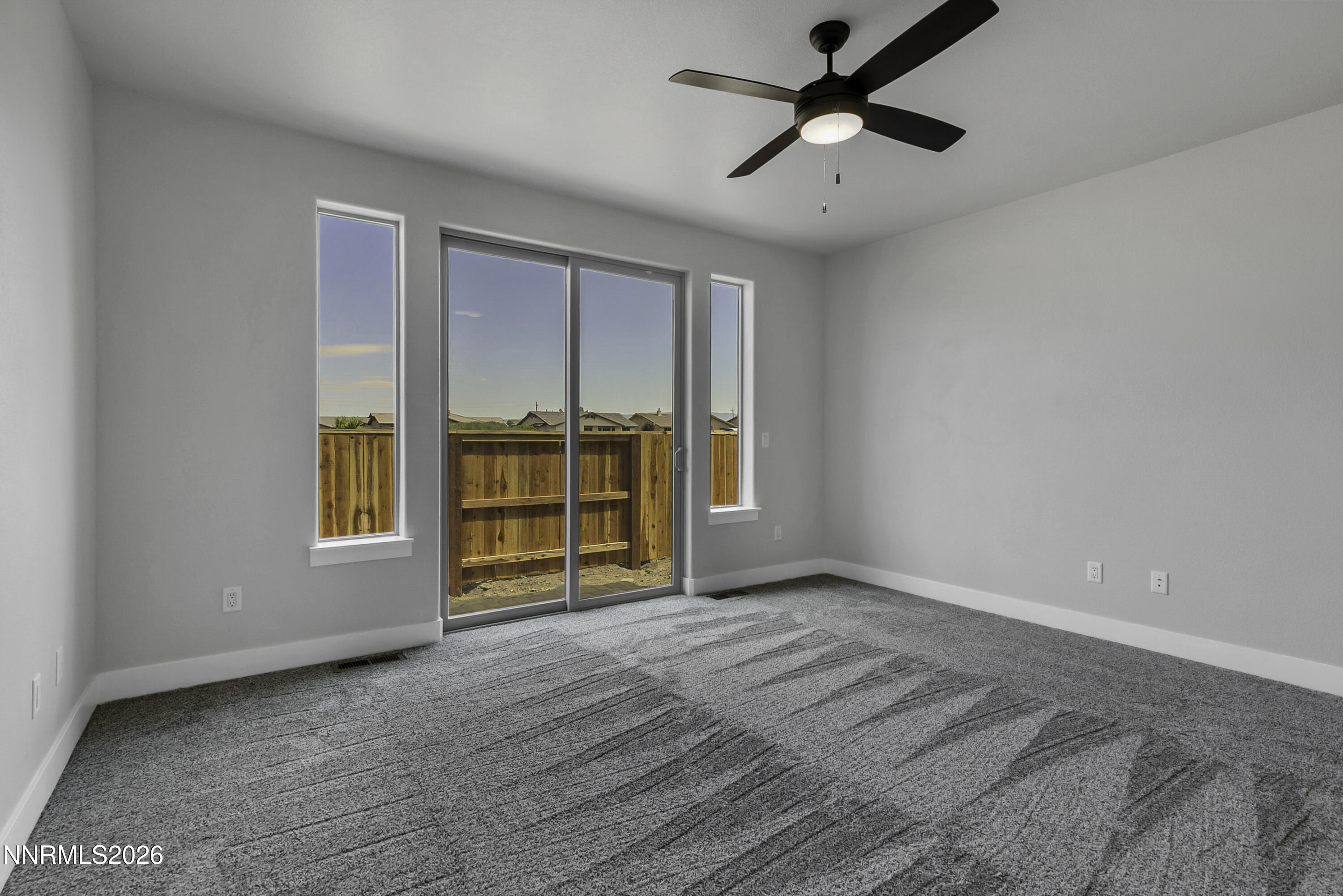 986 La Strata Drive Property Photo 14