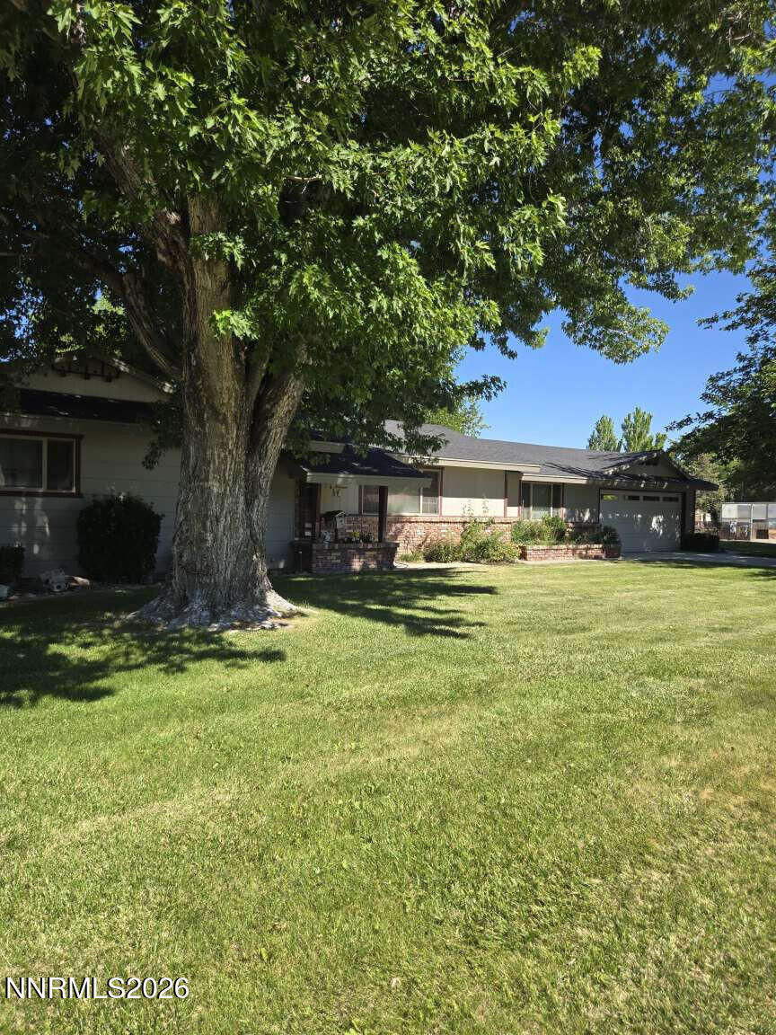14 Willow Drive Property Photo 2