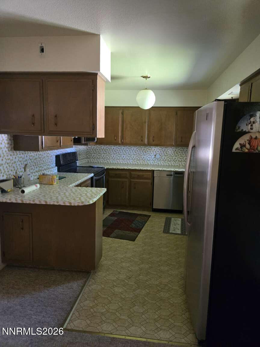 14 Willow Drive Property Photo 12