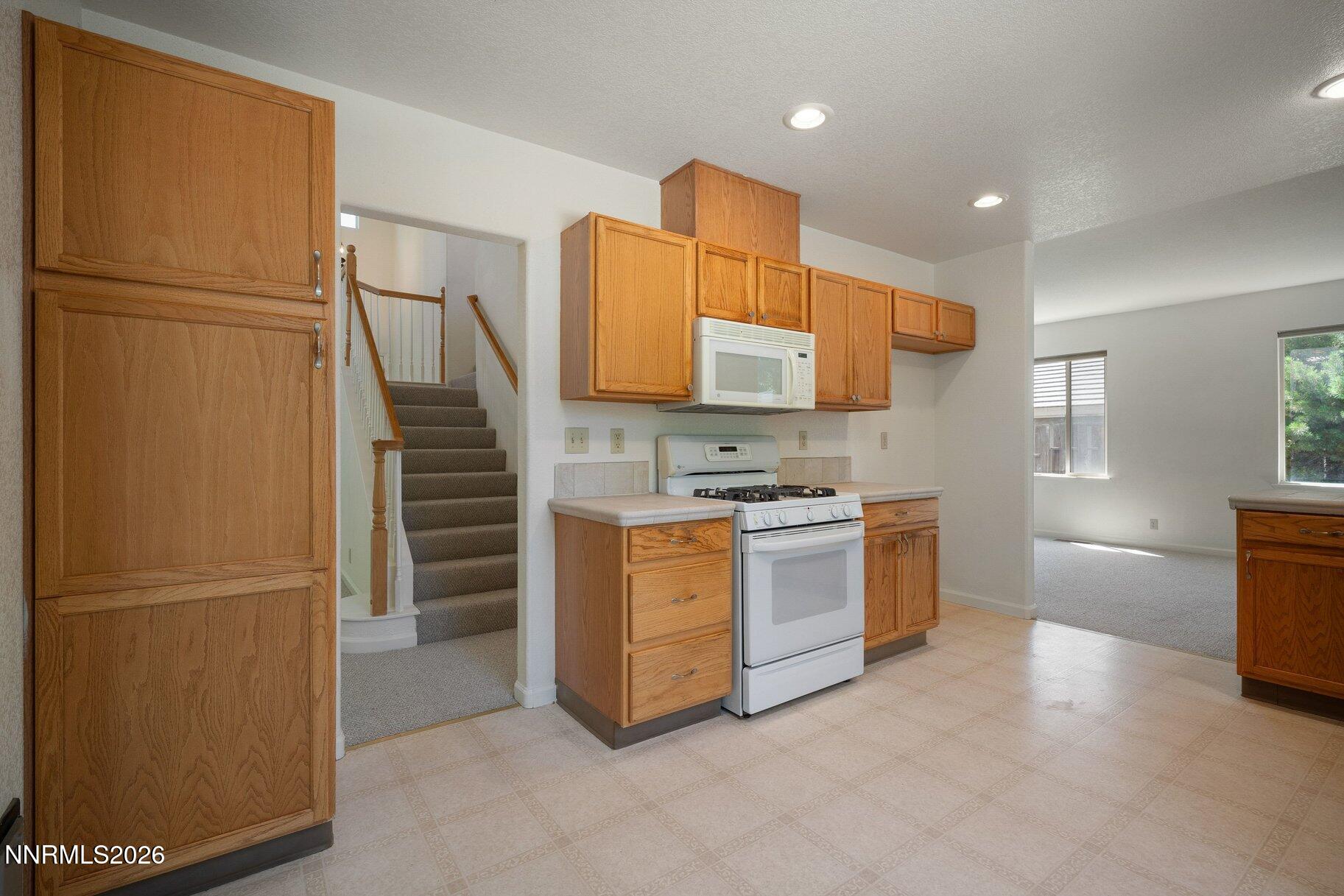 2555 Glen Eagles Drive Property Photo 5
