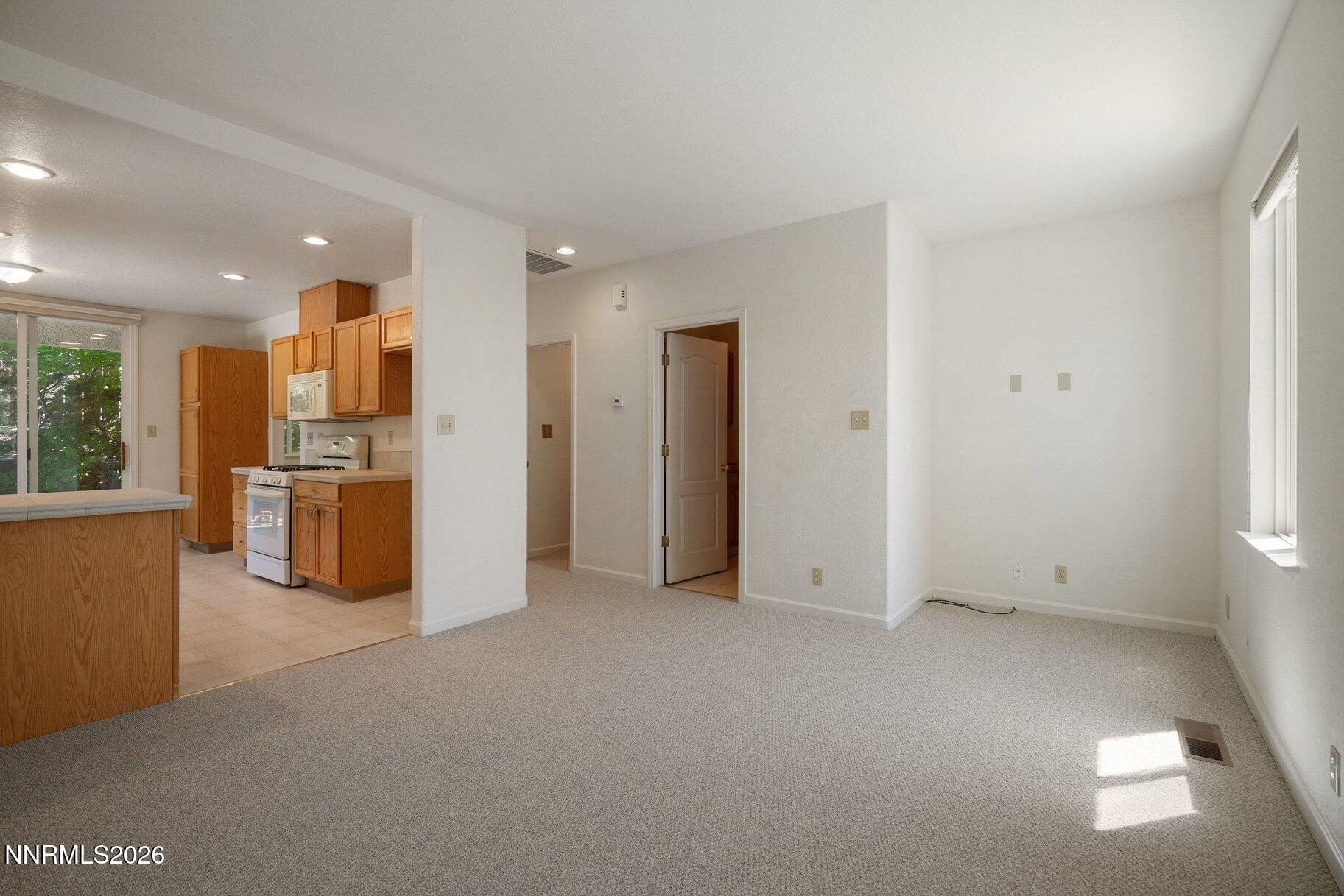 2555 Glen Eagles Drive Property Photo 8