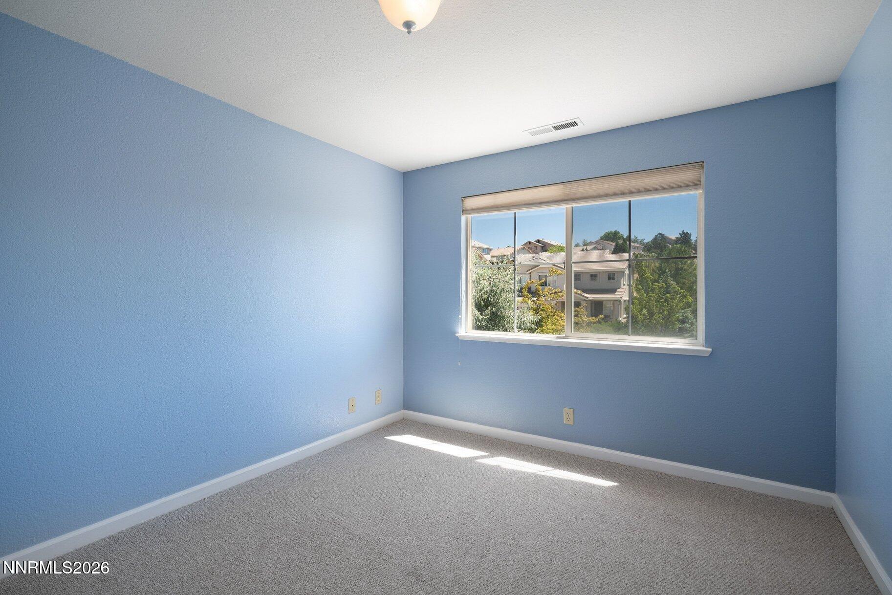 2555 Glen Eagles Drive Property Photo 10