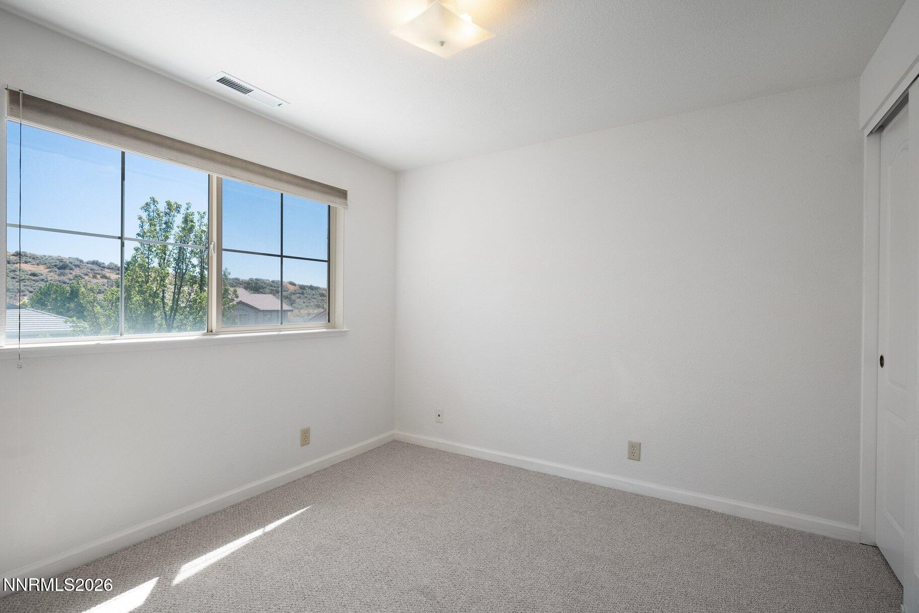 2555 Glen Eagles Drive Property Photo 11