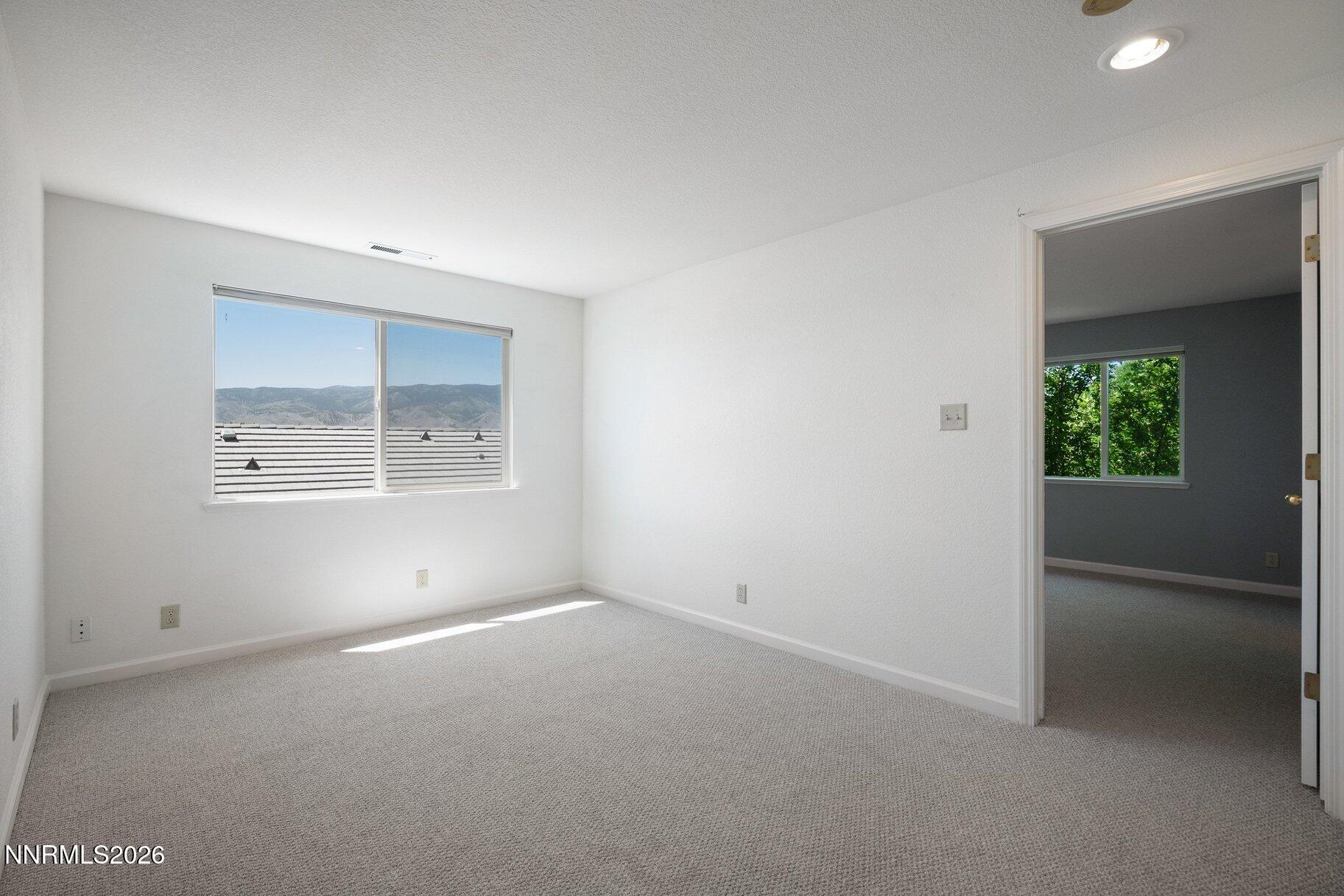 2555 Glen Eagles Drive Property Photo 12