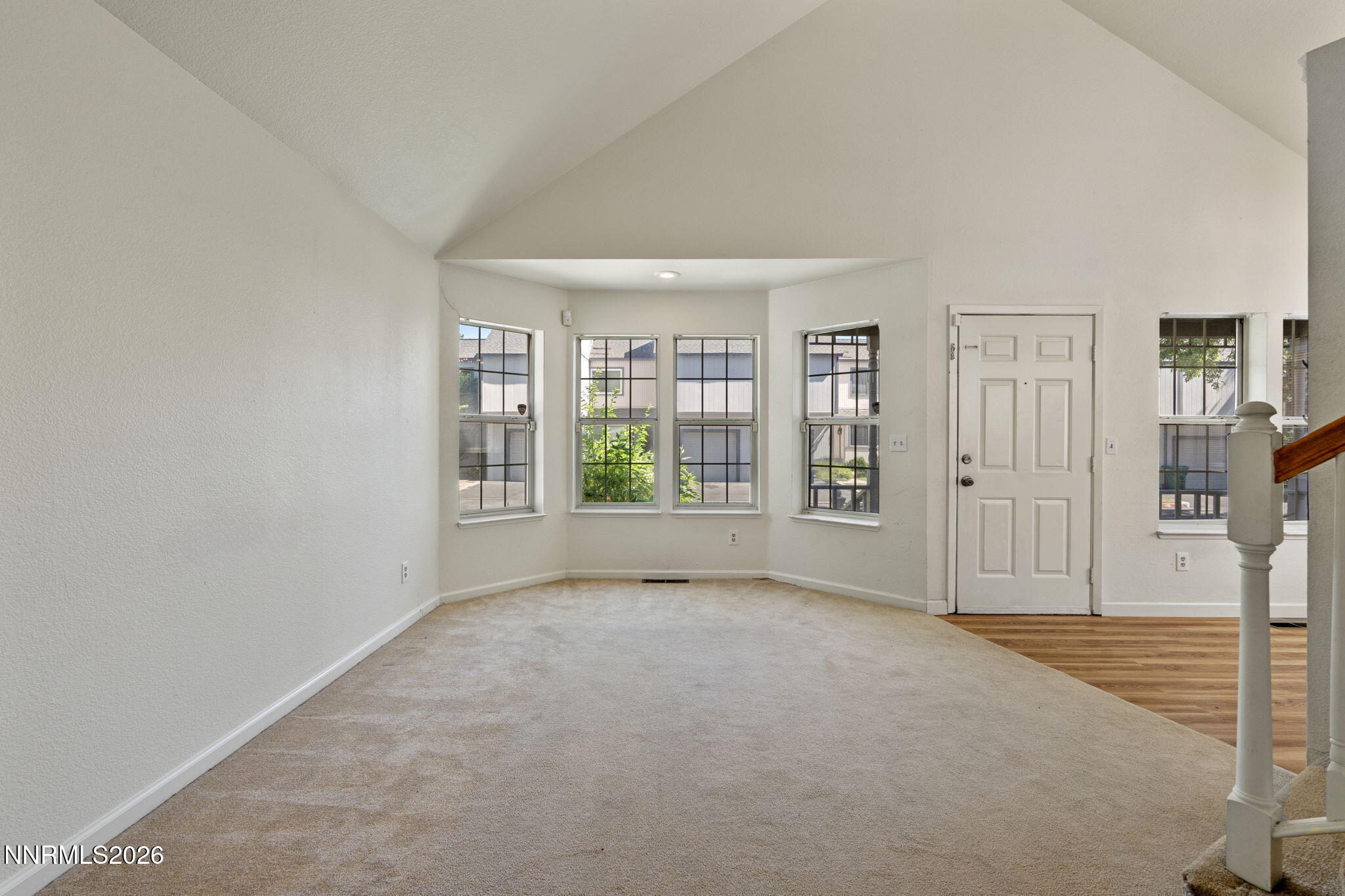 2575 Garfield Drive Property Photo 2