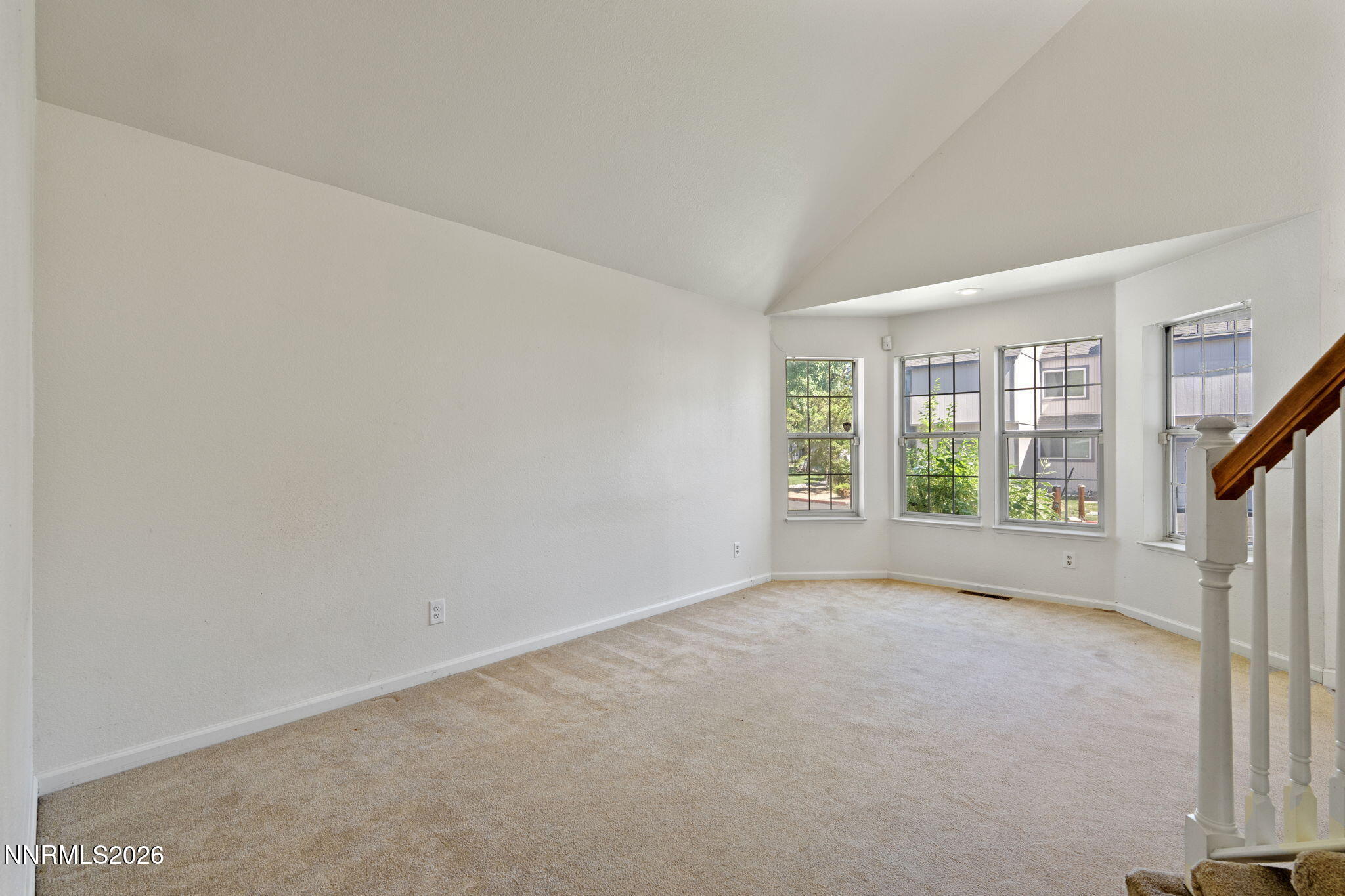 2575 Garfield Drive Property Photo 4