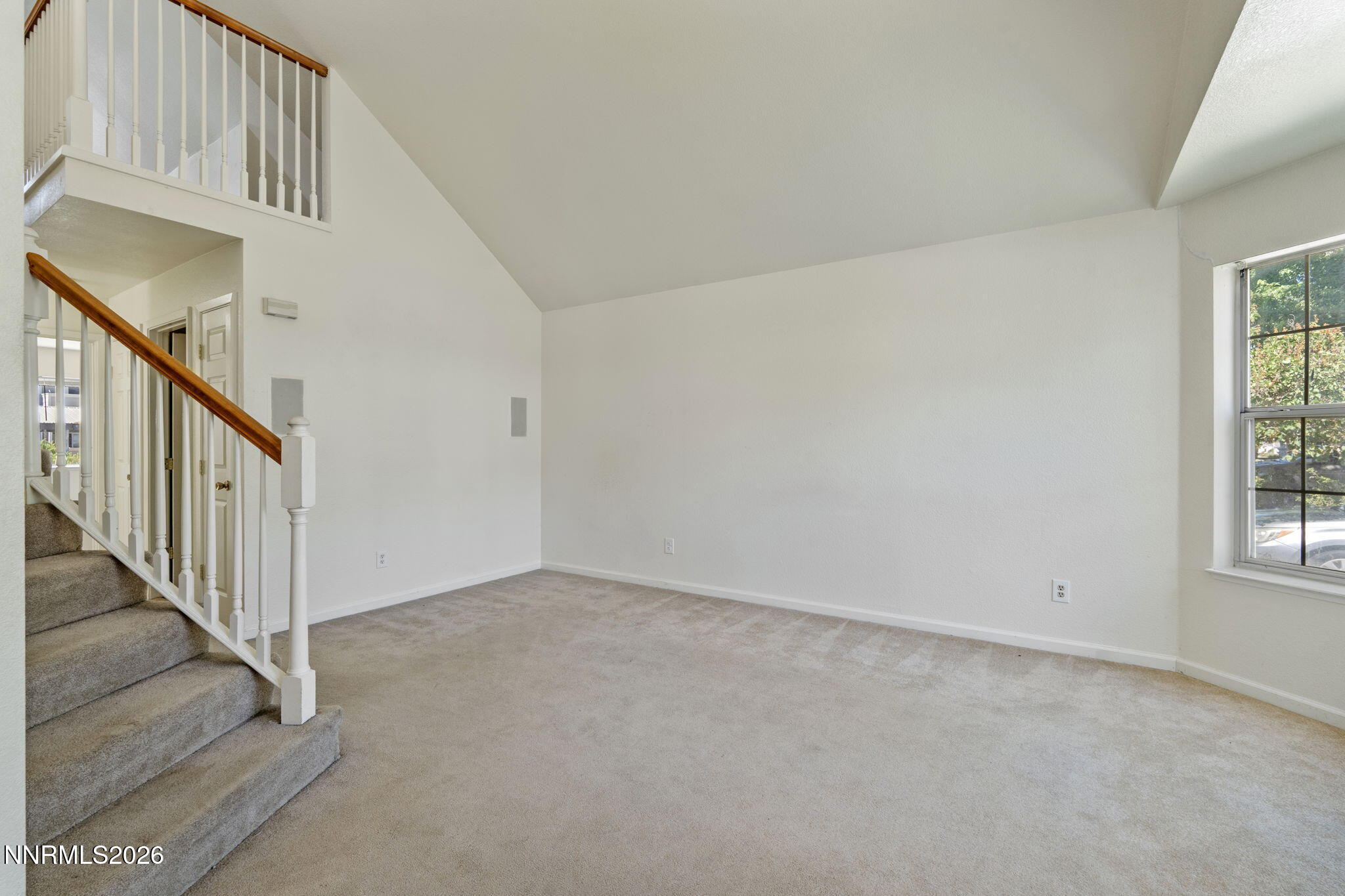 2575 Garfield Drive Property Photo 5