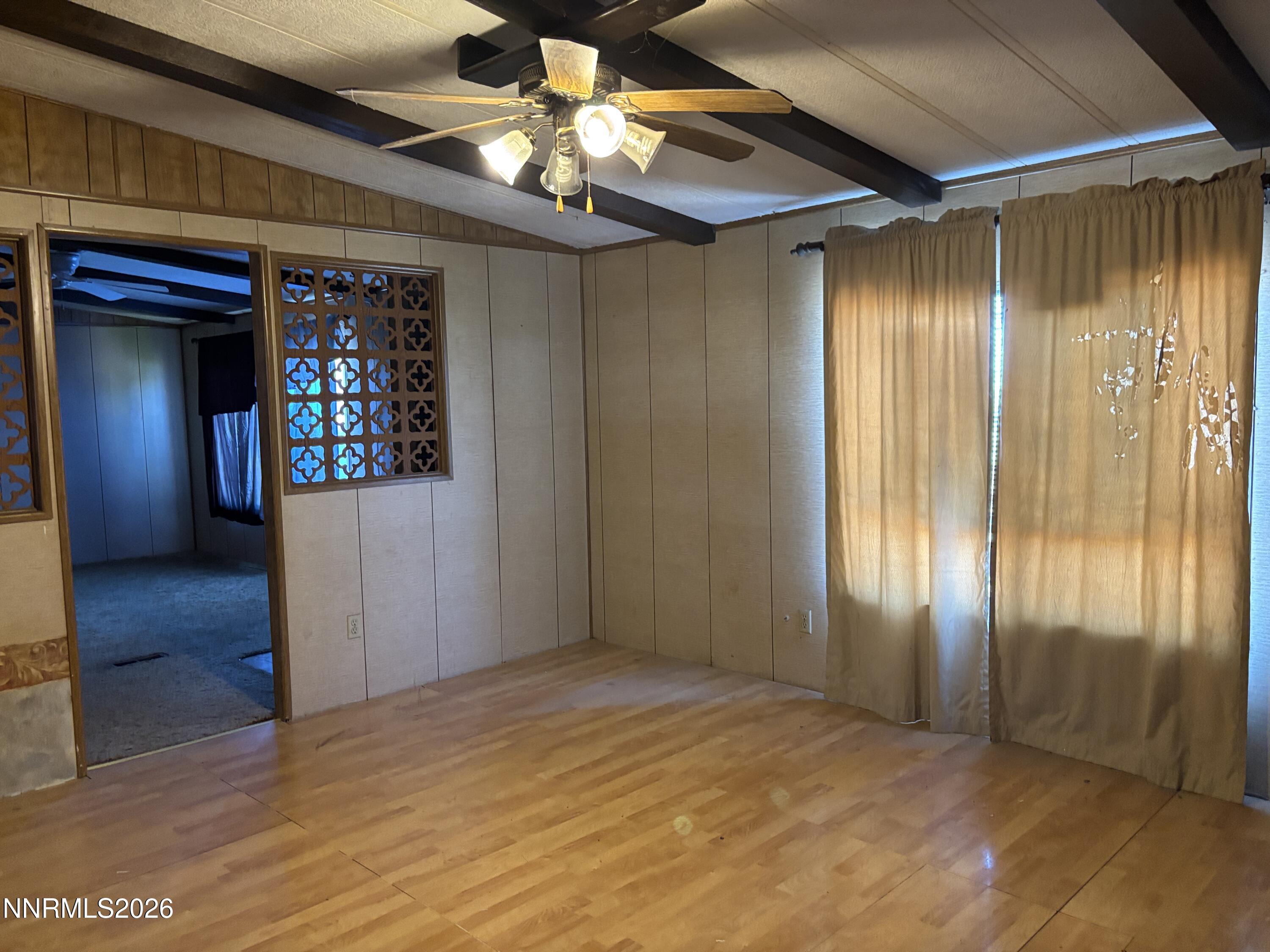 3020 Middle Way Property Photo 4