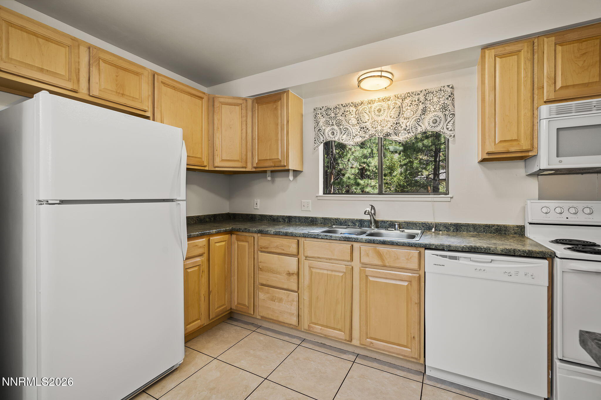 321 Ski Way Unit 92 Property Photo 12