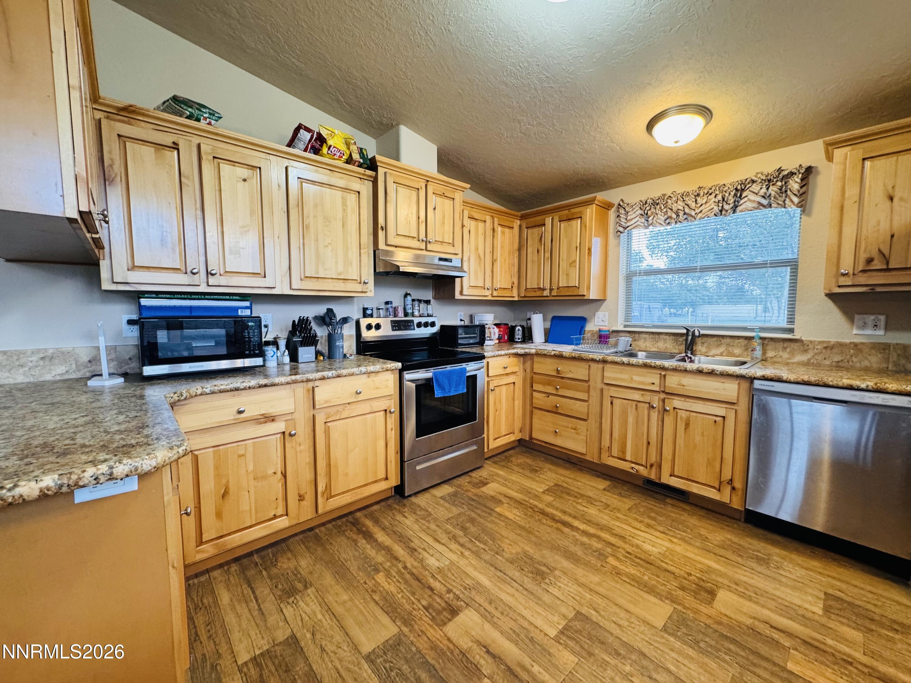 29400 Kings River Road Property Photo 16